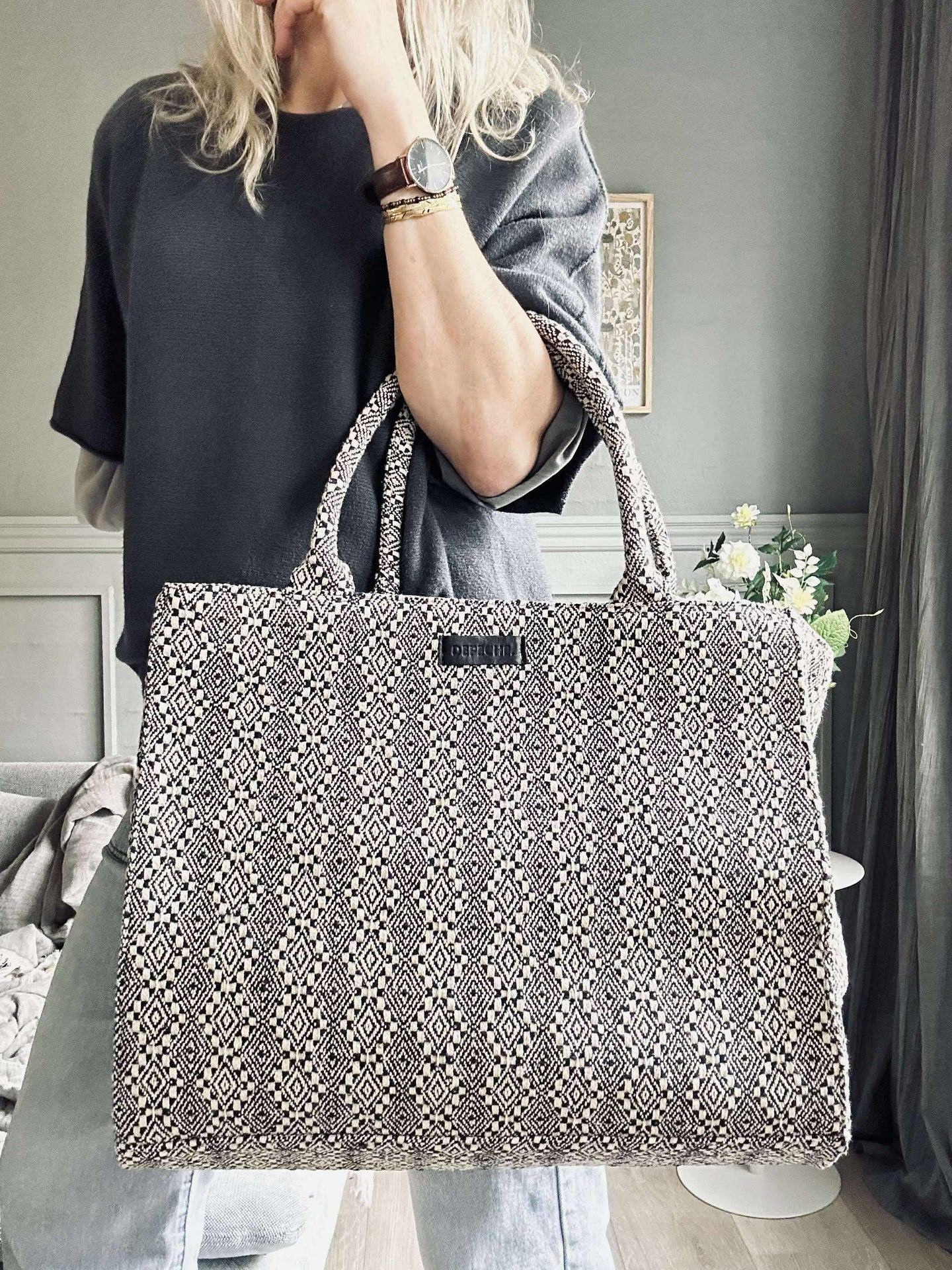 Shopper Julia - Verziert mit exklusivem Print