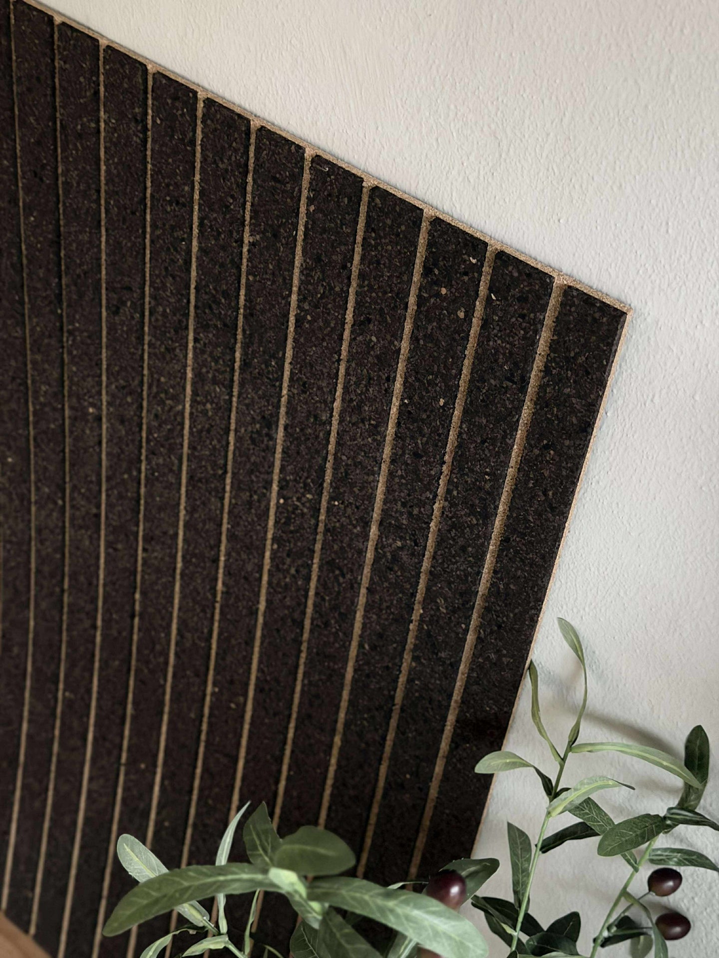 Korkplatte mit Paneeleffekt NEW Dark - Schallabsorbierend