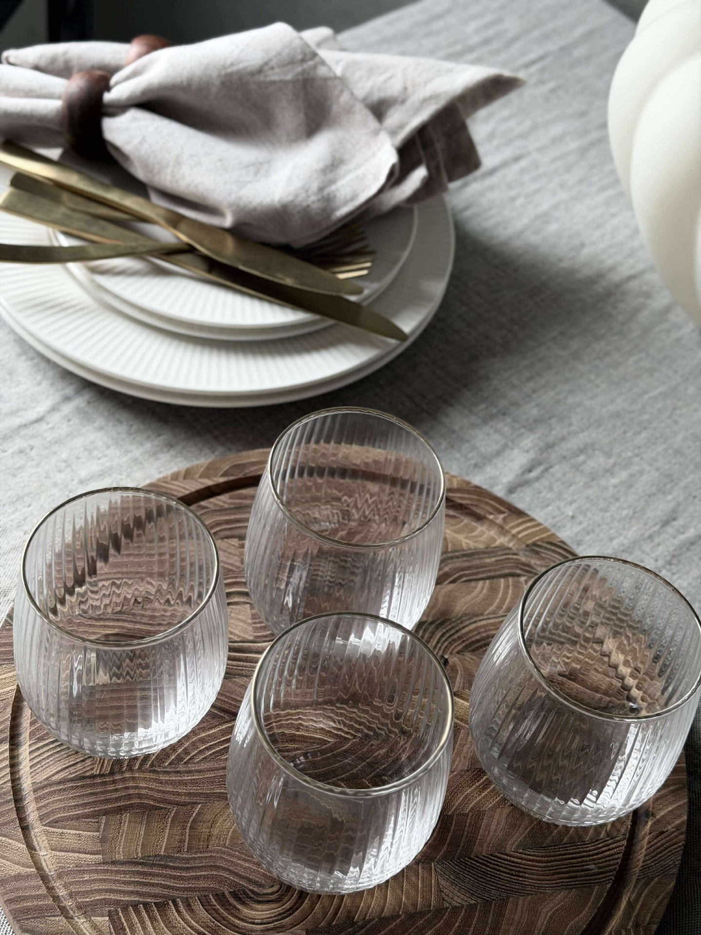 Gerilltes Wasserglas mit Goldrand - 4 Stück
