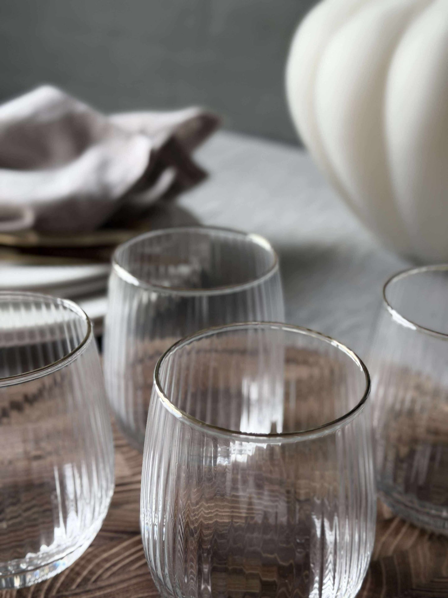 Gerilltes Wasserglas mit Goldrand - 4 Stück
