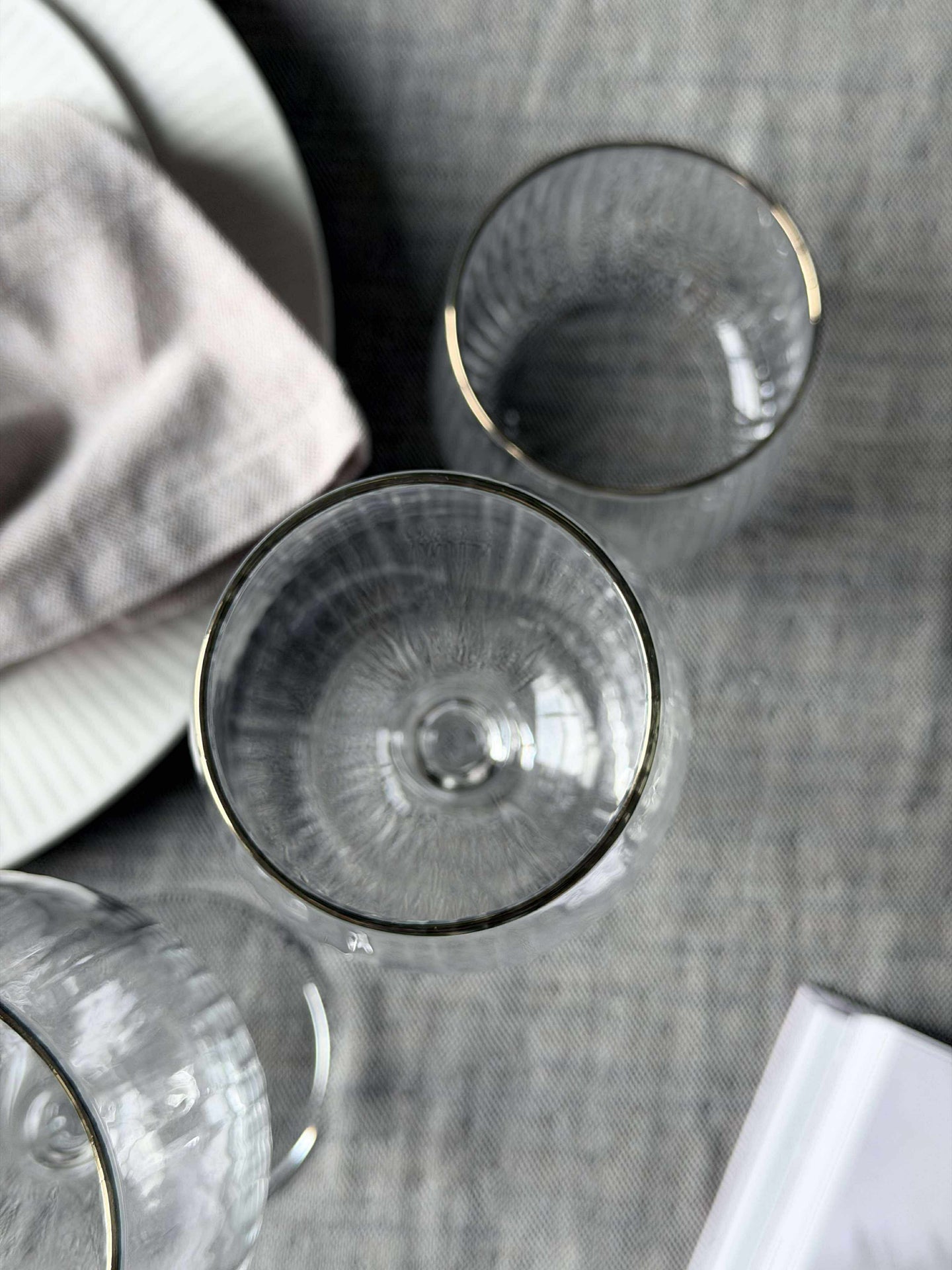 Weingläser Rotwein gerillt mit Goldrand - 4 Stk