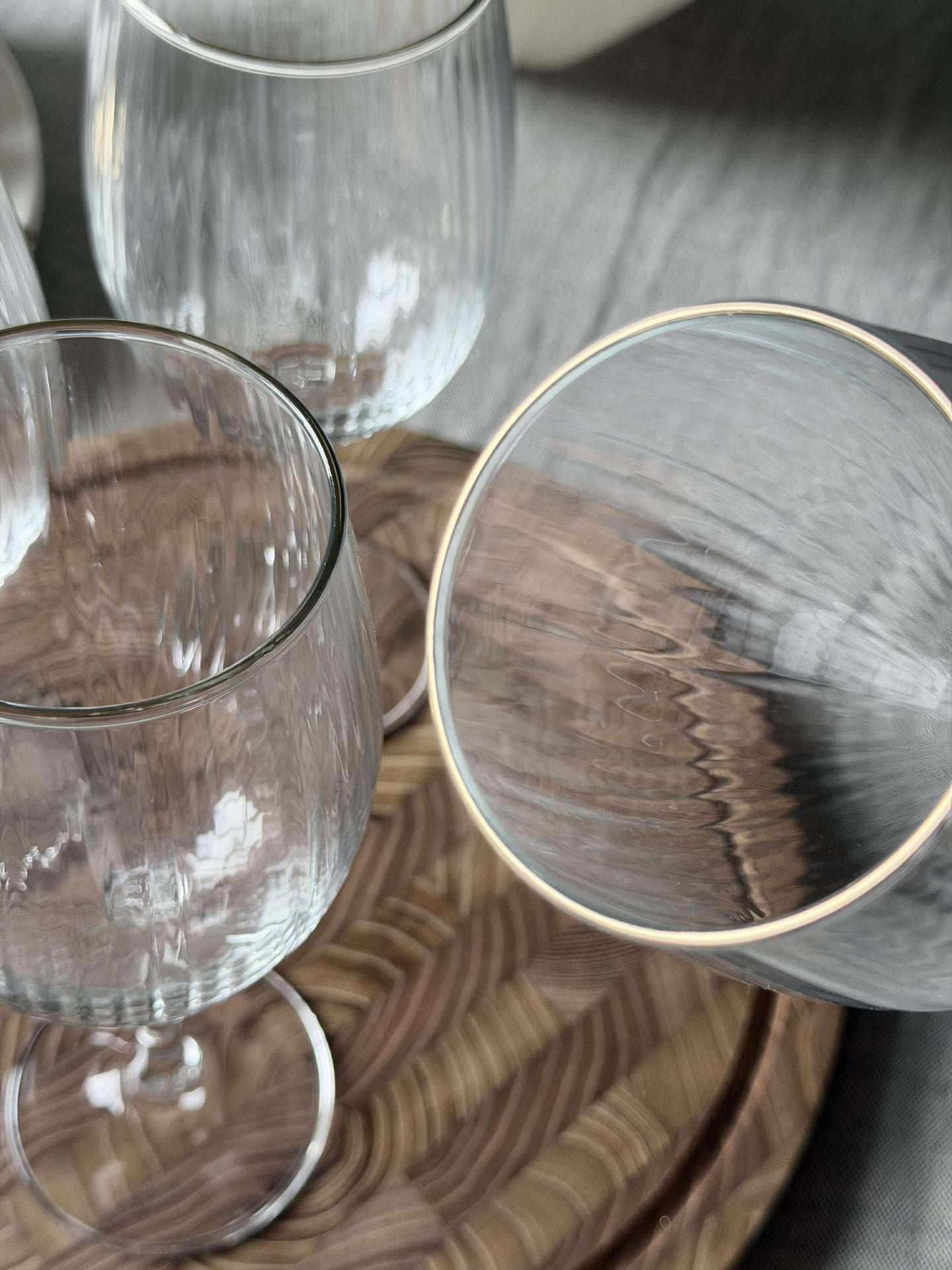 Weingläser Rotwein gerillt mit Goldrand - 4 Stk