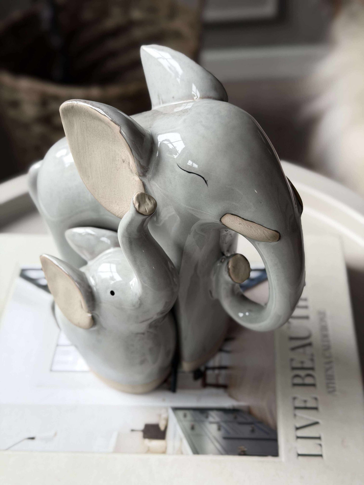 Elefant - Beige oder Grau