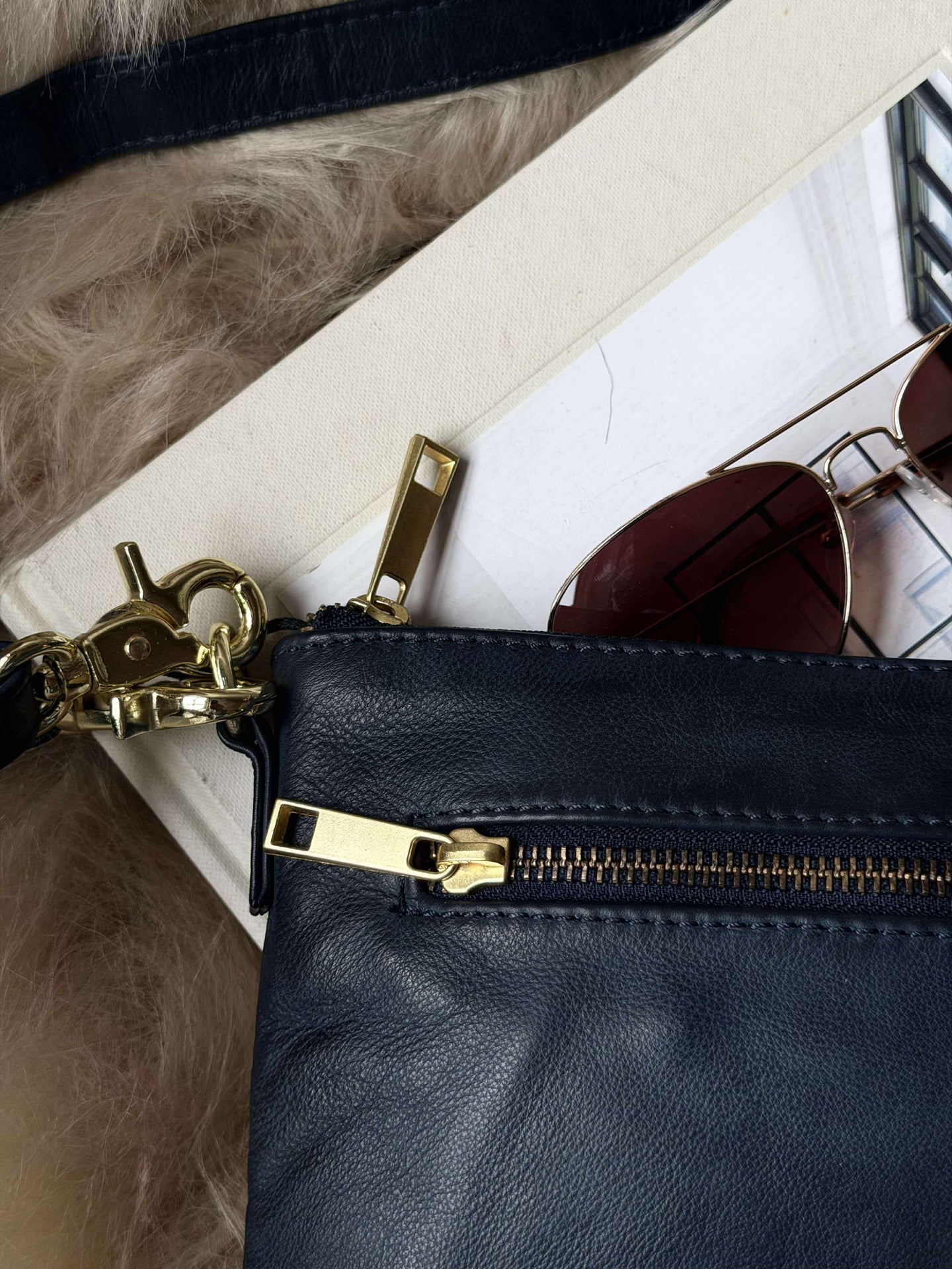 Schöne Lederclutch - LADY Midnight Blue