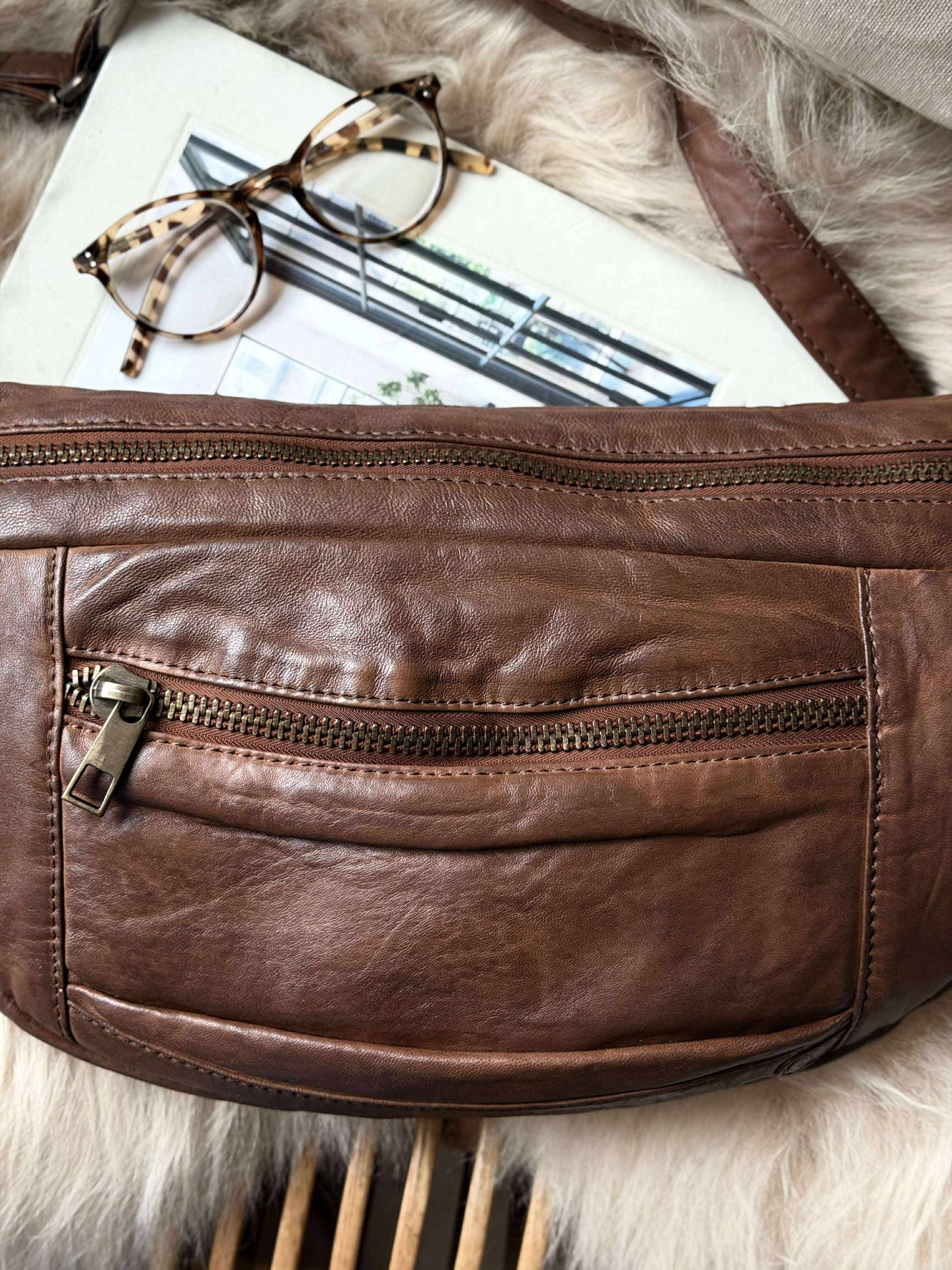 Bauchtasche XL MIRA - Chesterfield