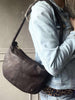 Handtasche mit schönem geflochtenem Riemen - Braun