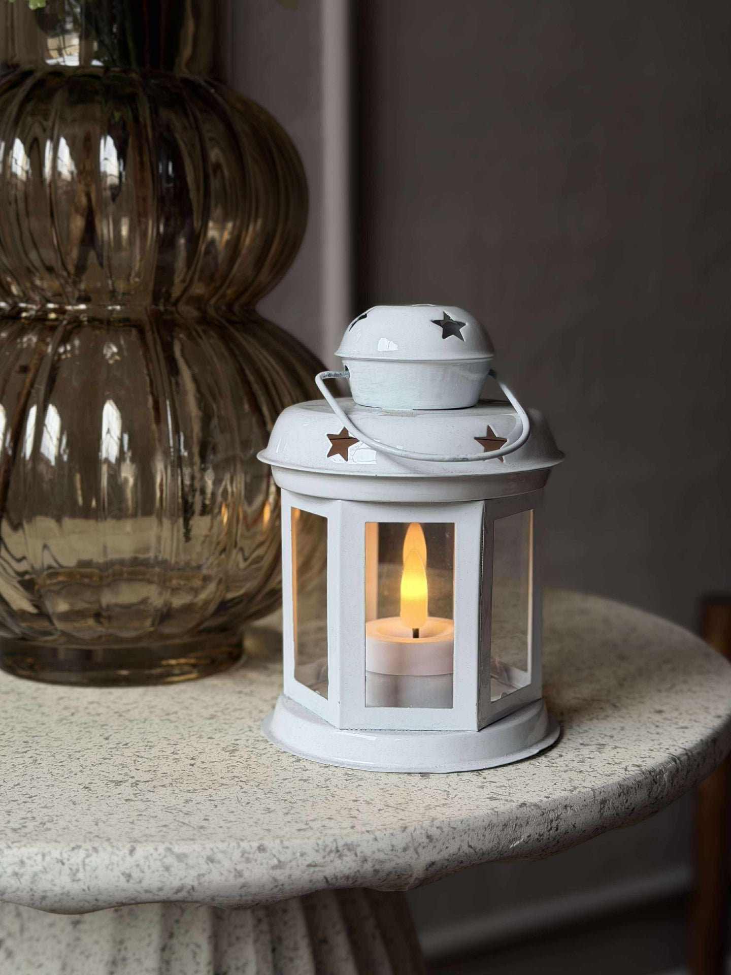 Lanterne White