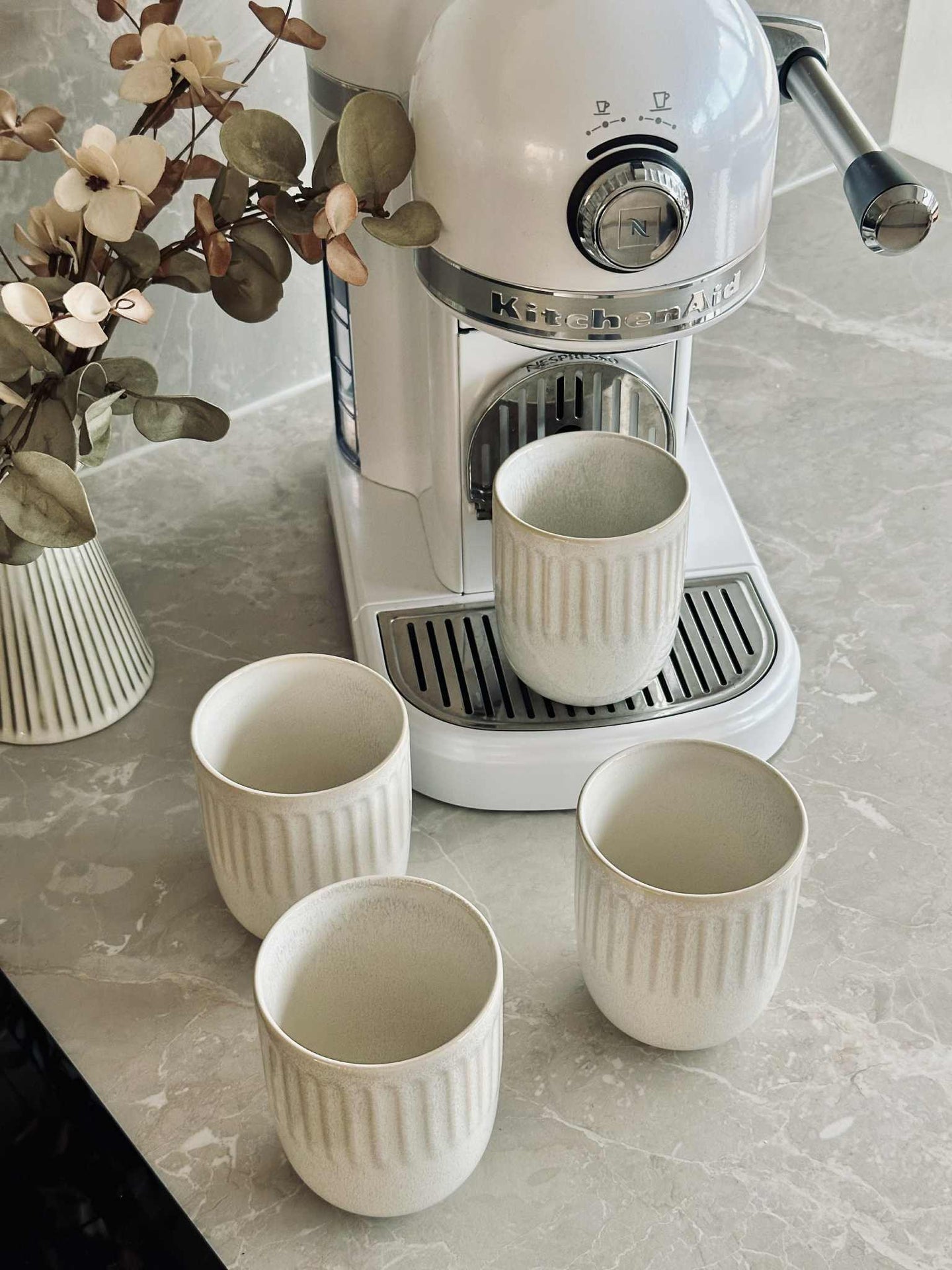 Becher Steingut – Packung mit 4 Stk. - Verschiedene Farben