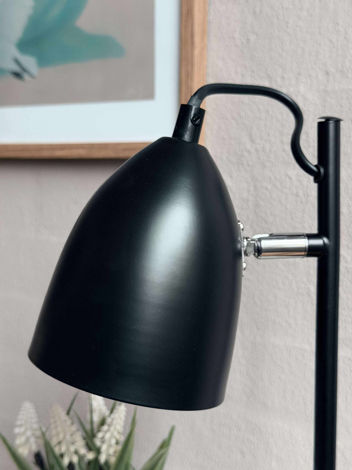 Tischlampe - schwarzes Metall
