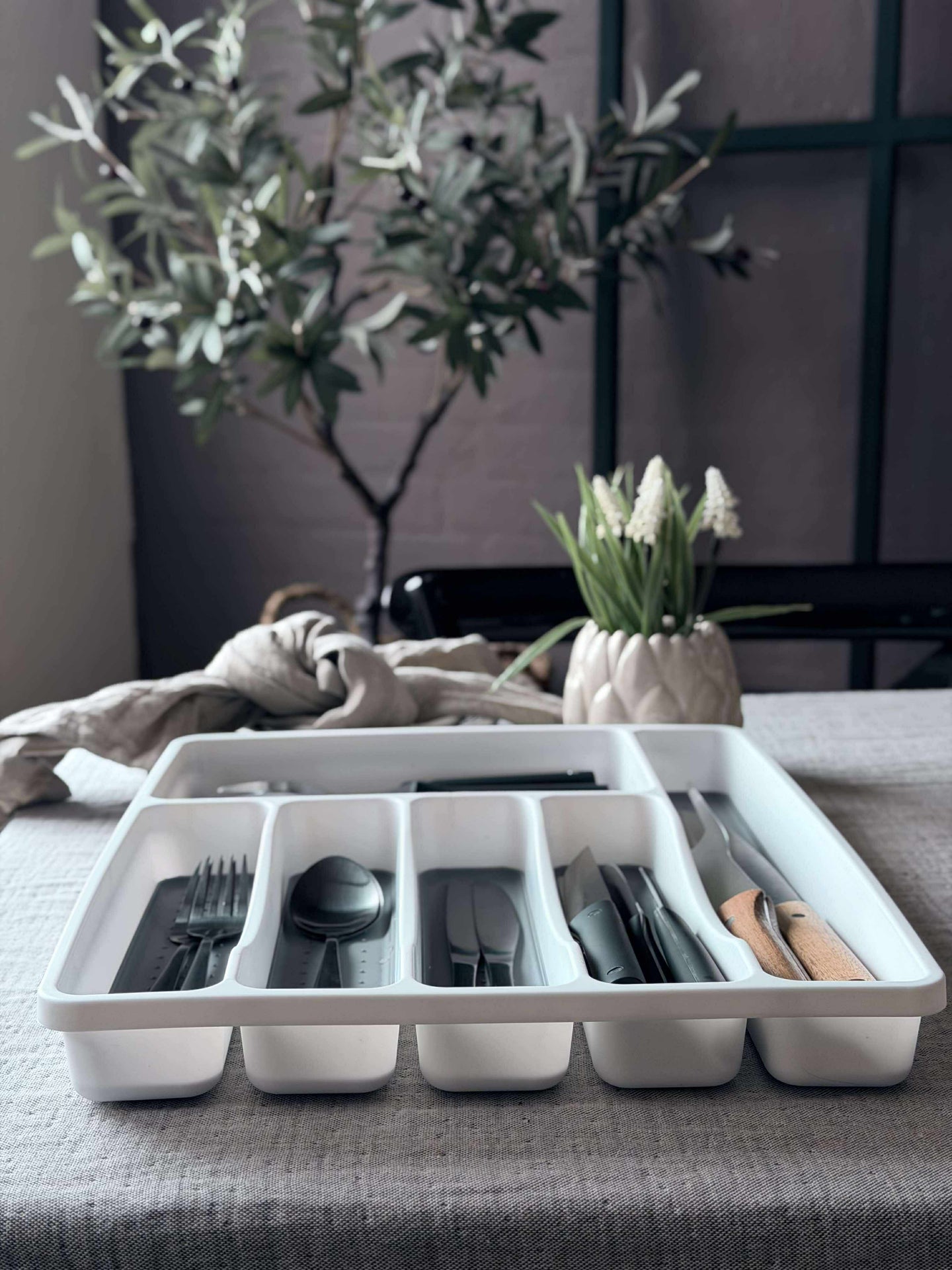 Besteckschale mit rutschfestem Boden