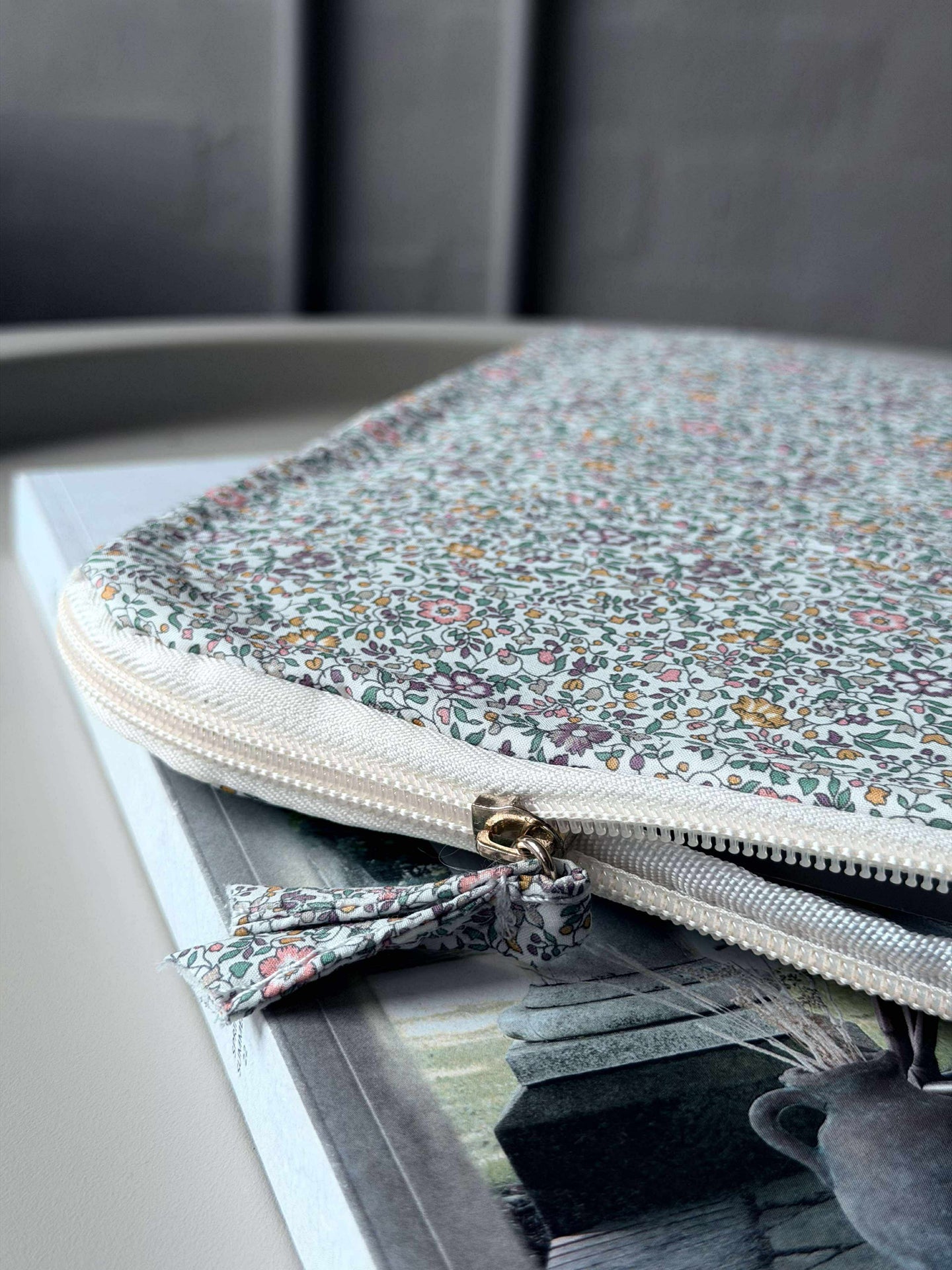 Hülle für iPad / Laptop - Blumen