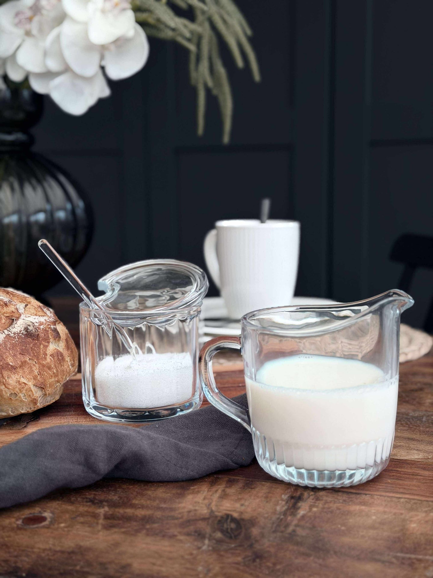 Milchkännchen und Zuckerschale