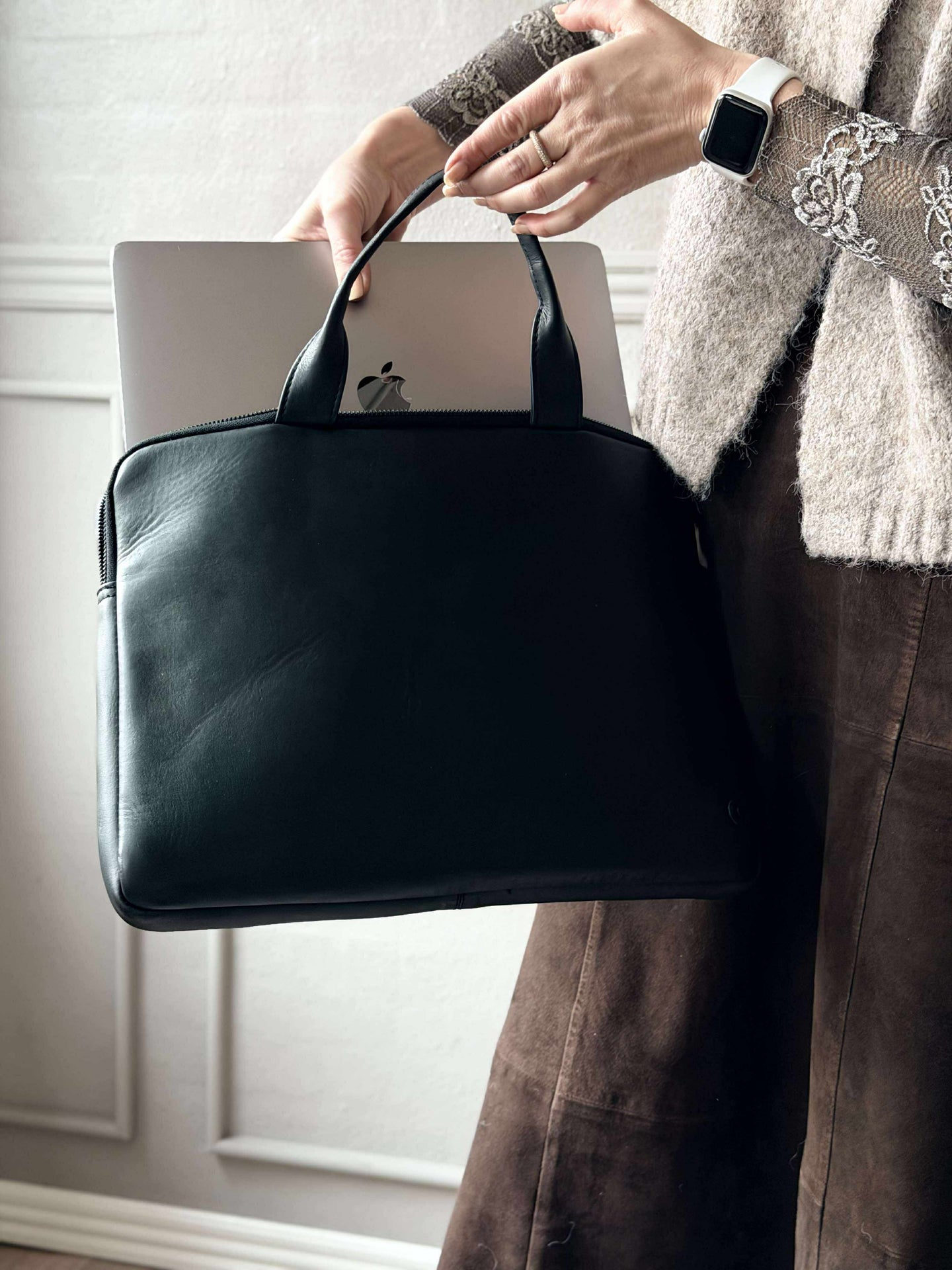 Computer-Cover mit Griffen und Vordertasche