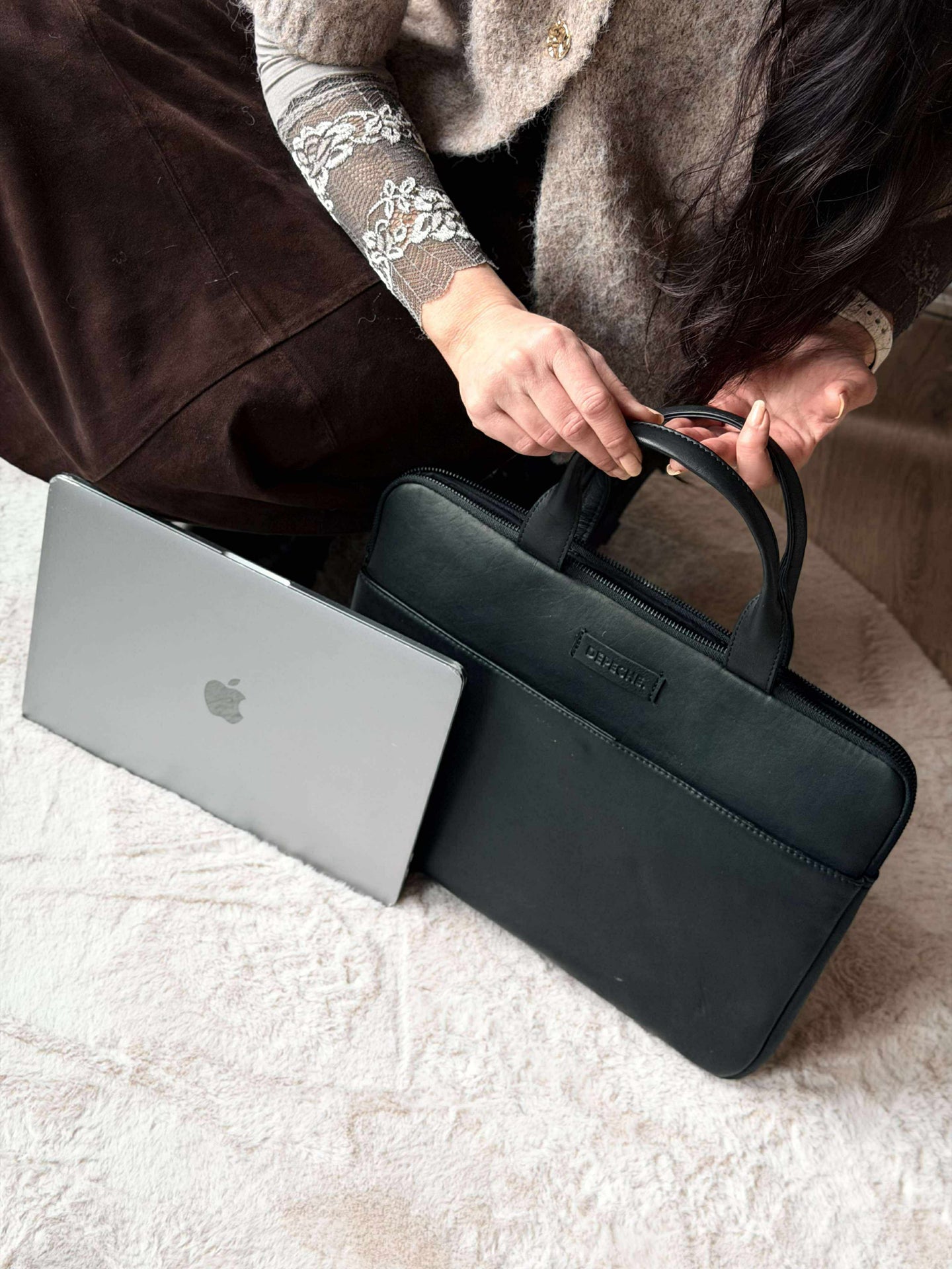 Computer-Cover mit Griffen und Vordertasche