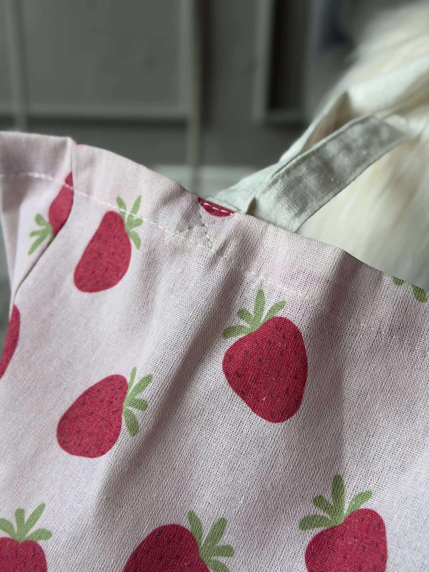 Shopper Strawberry