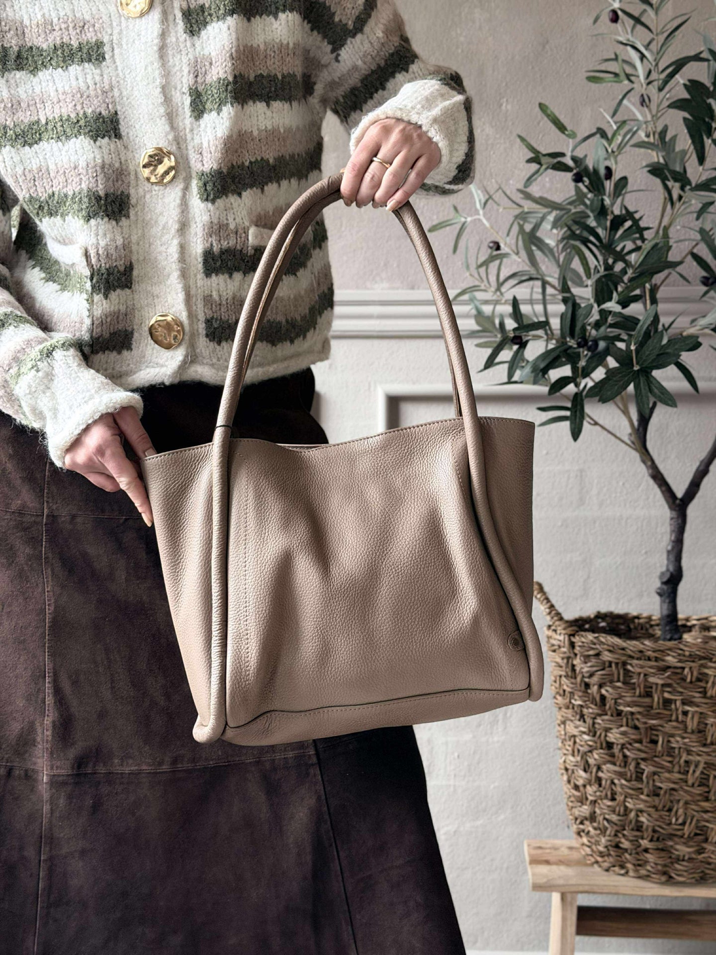 Schultertasche Taupe