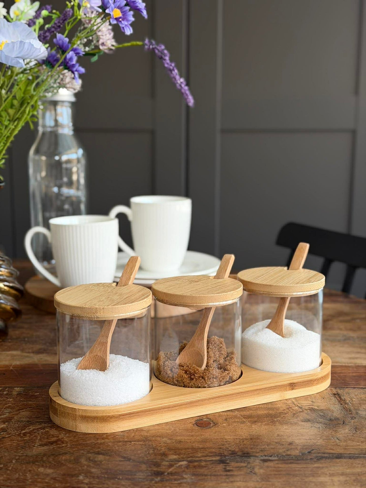 Tablett-Set mit Tablett, 3 Gläsern und Löffeln