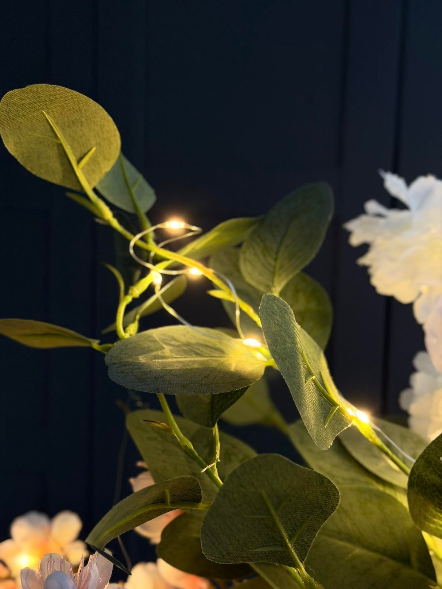 Eukalyptuszweig mit Licht - 100 cm