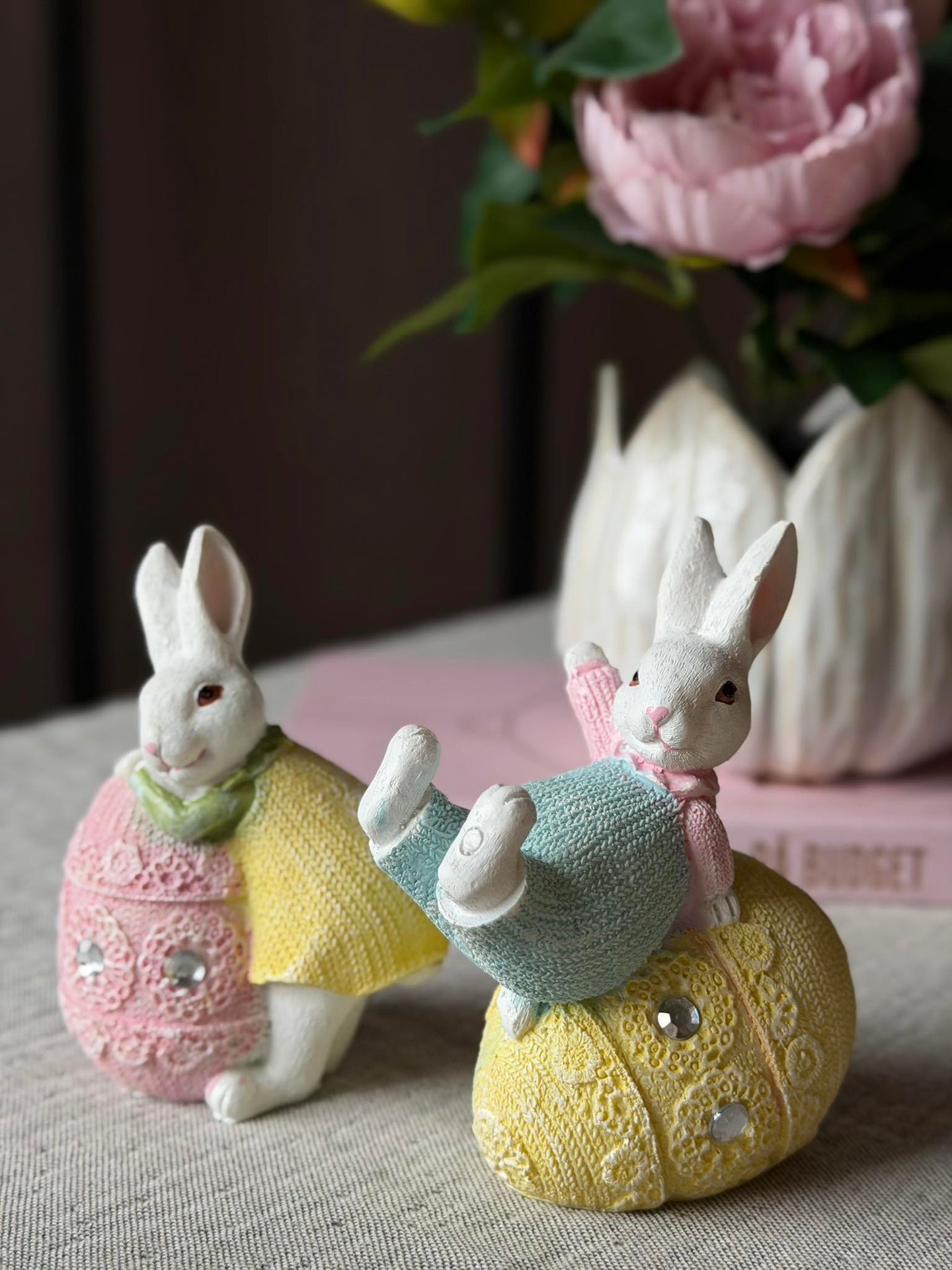 Osterhase mit Ei - MIX