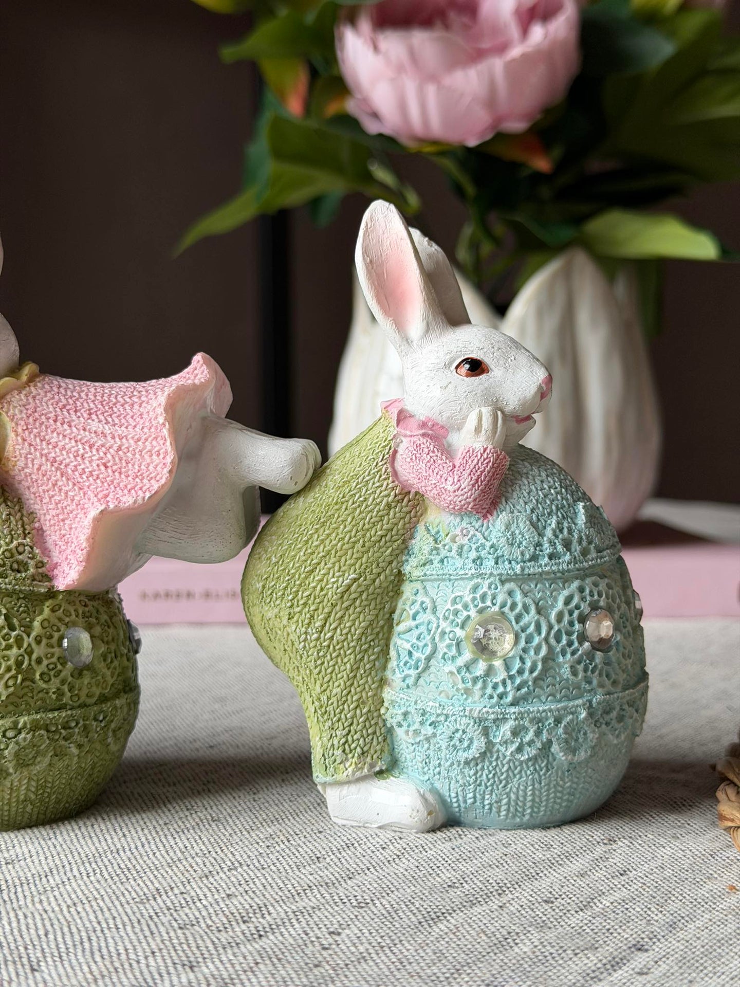 Osterhase mit Ei - MIX
