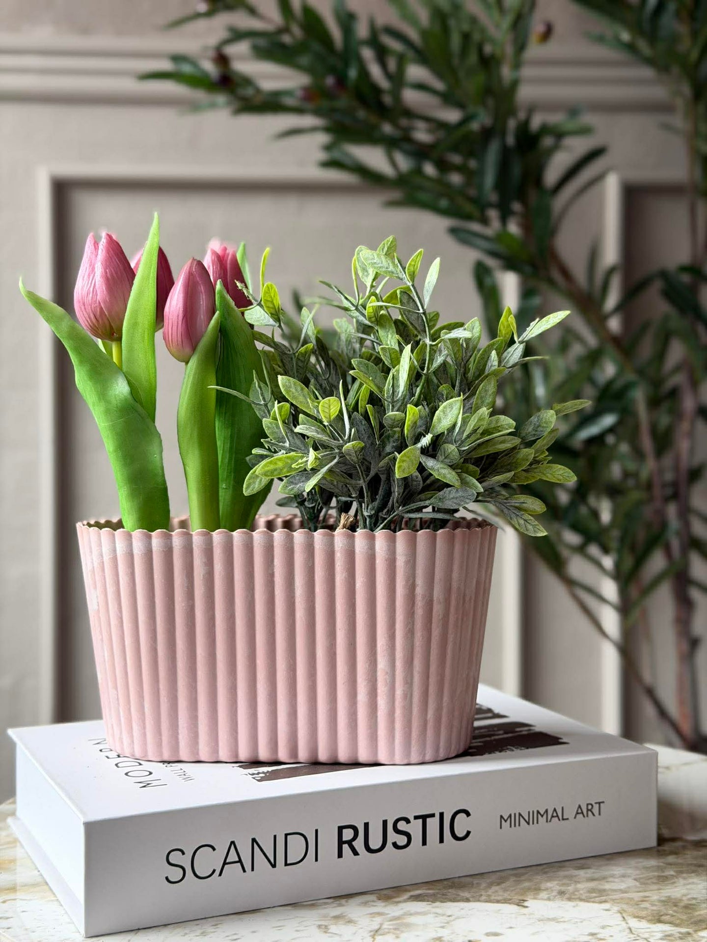 Länglicher Topf im Beton-Look - Rosa