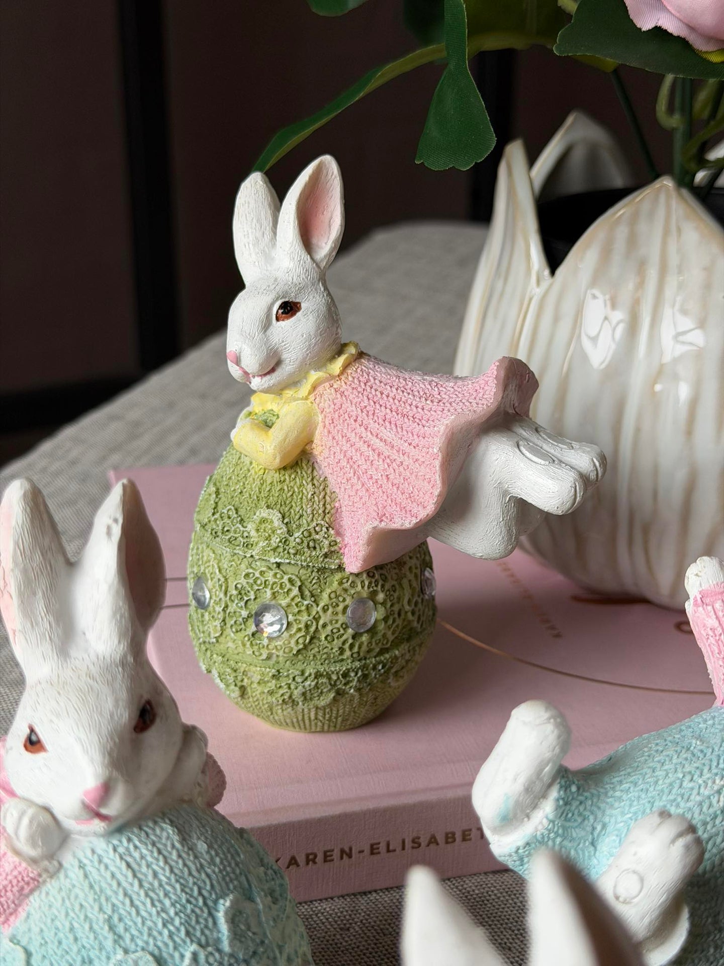 Osterhase mit Ei - MIX