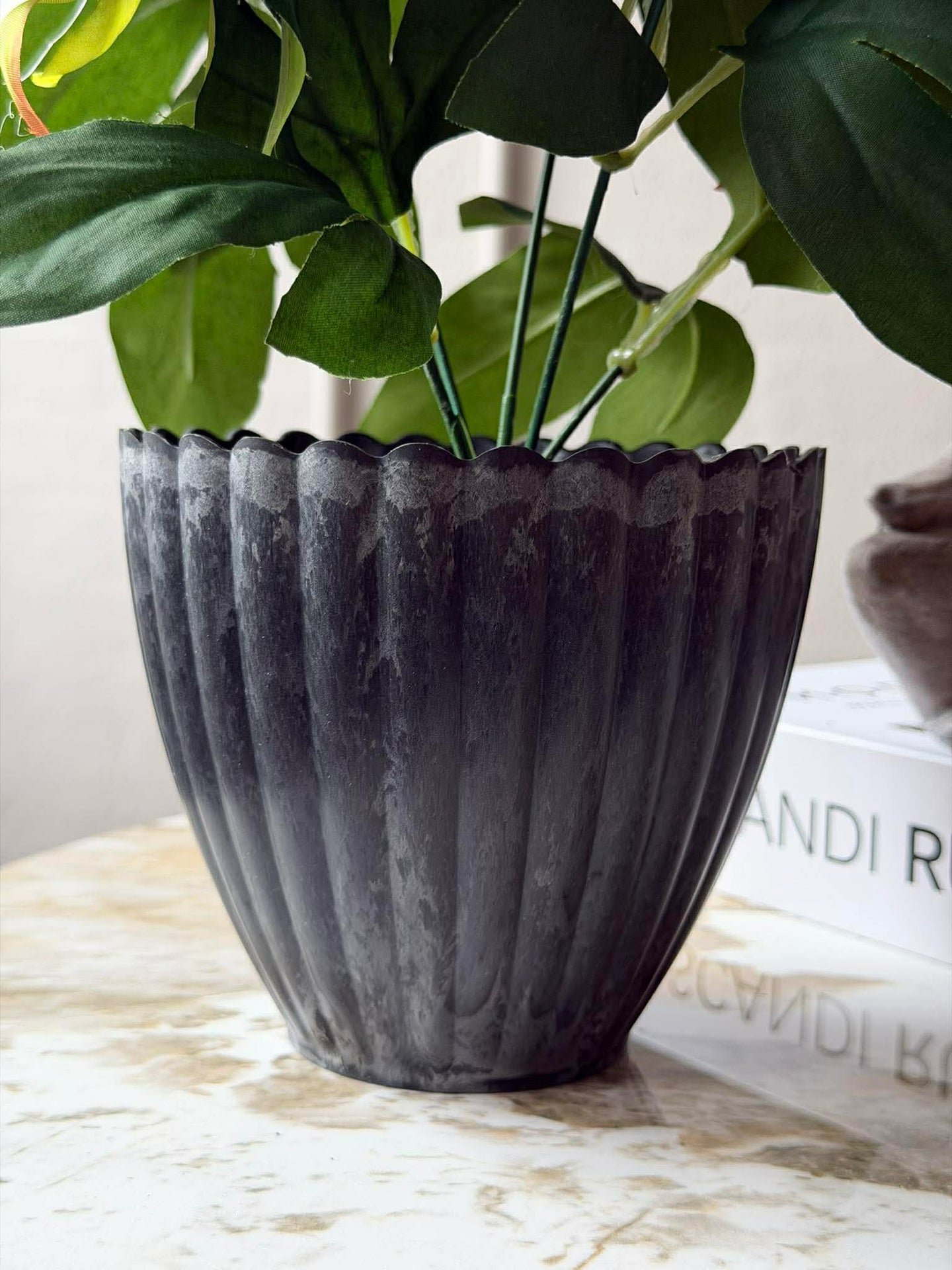 Topf im Beton-Look - Klein Grau