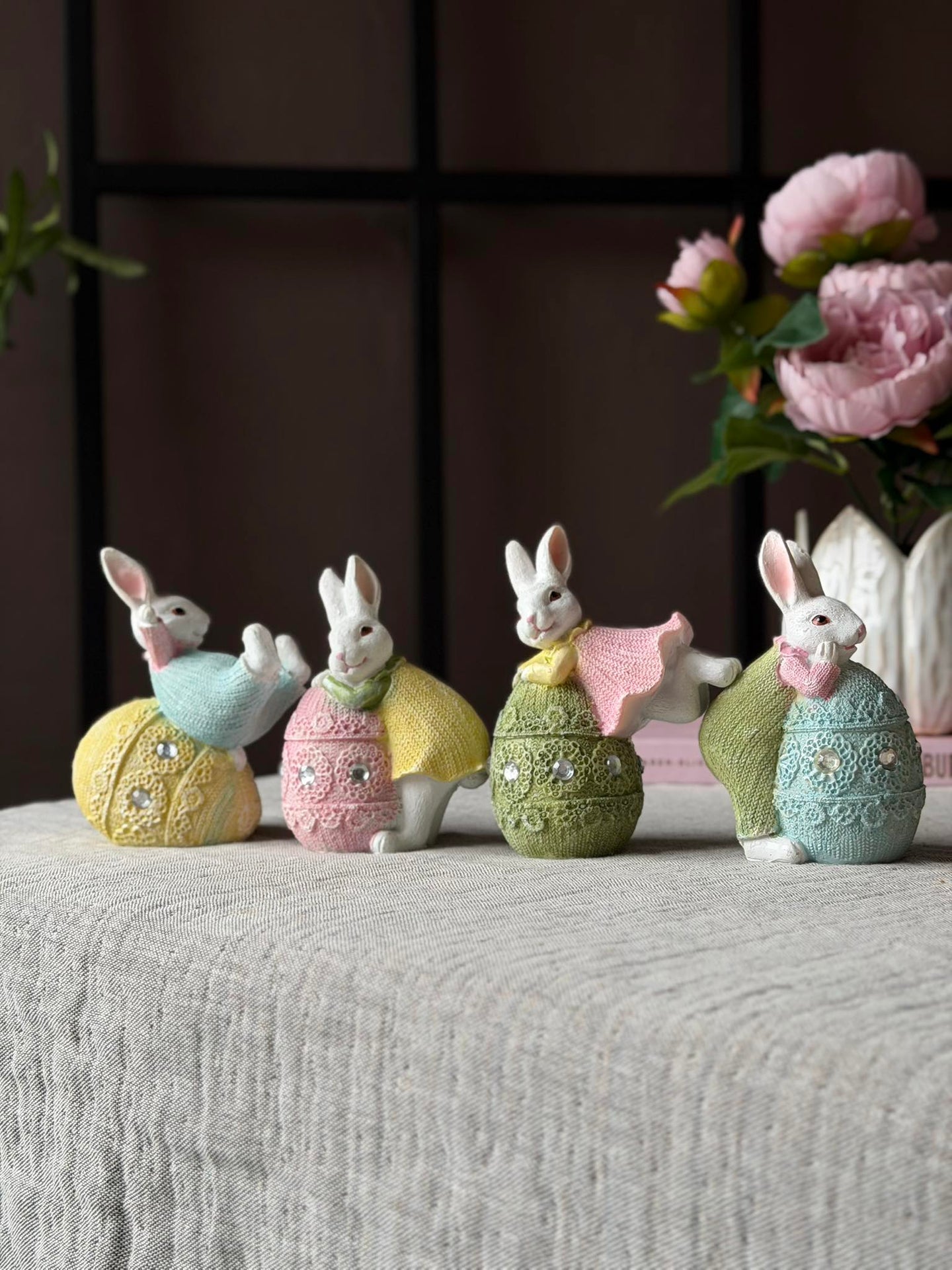 Osterhase mit Ei - MIX