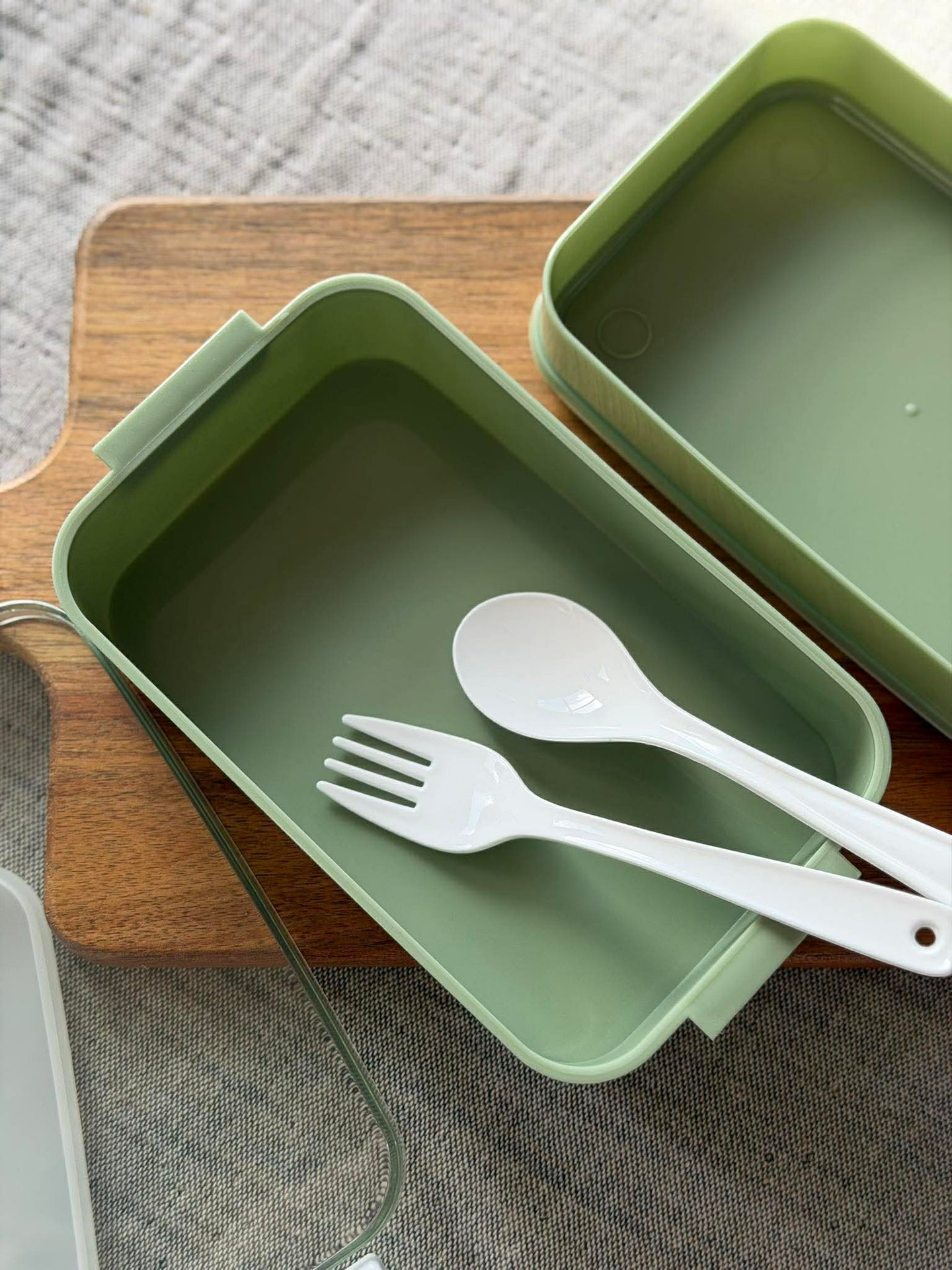 Lunchbox mit Löffel und Gabel - Colormix