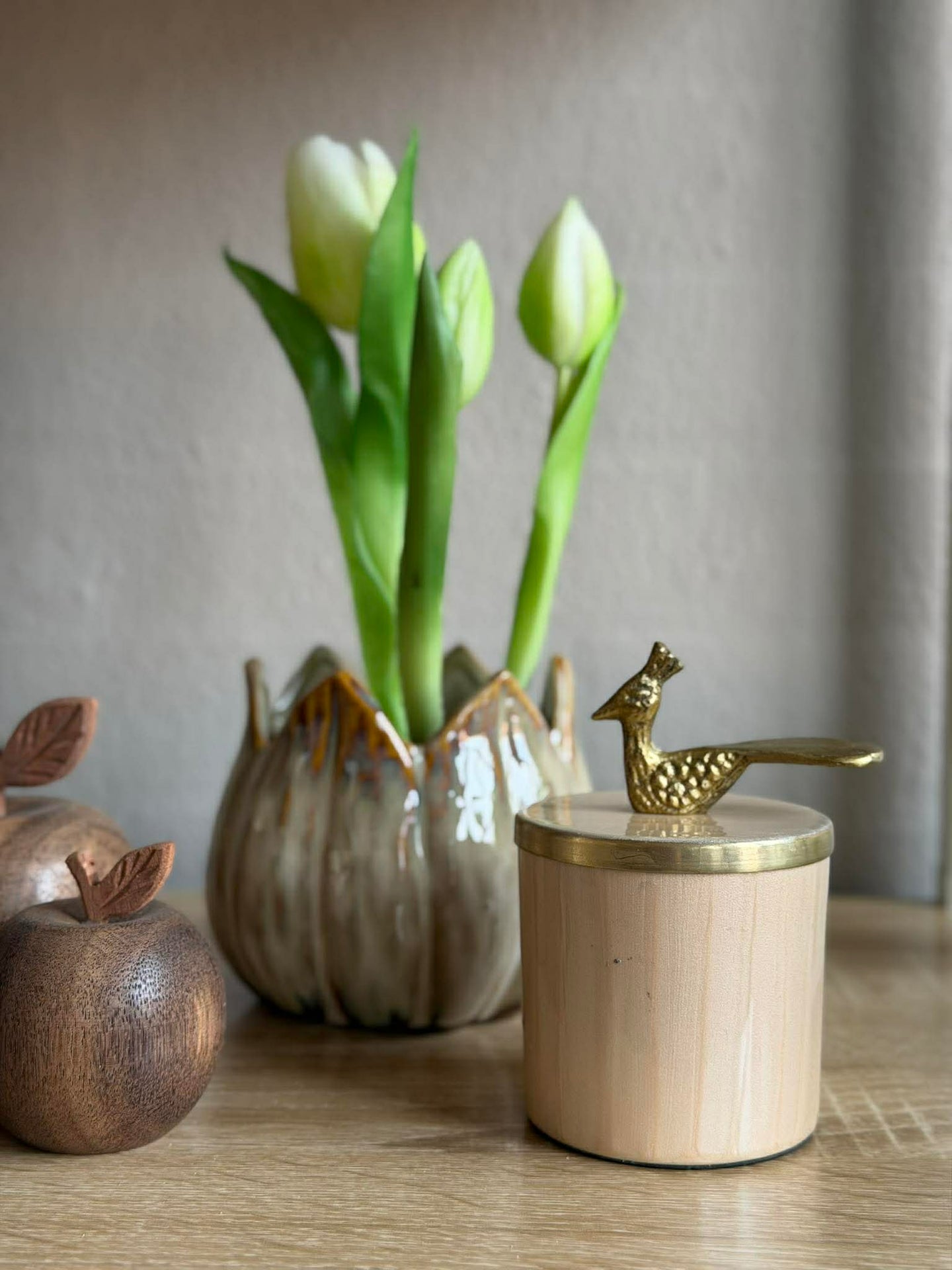 Dose mit Deckel – Beige mit Vogel in Gold