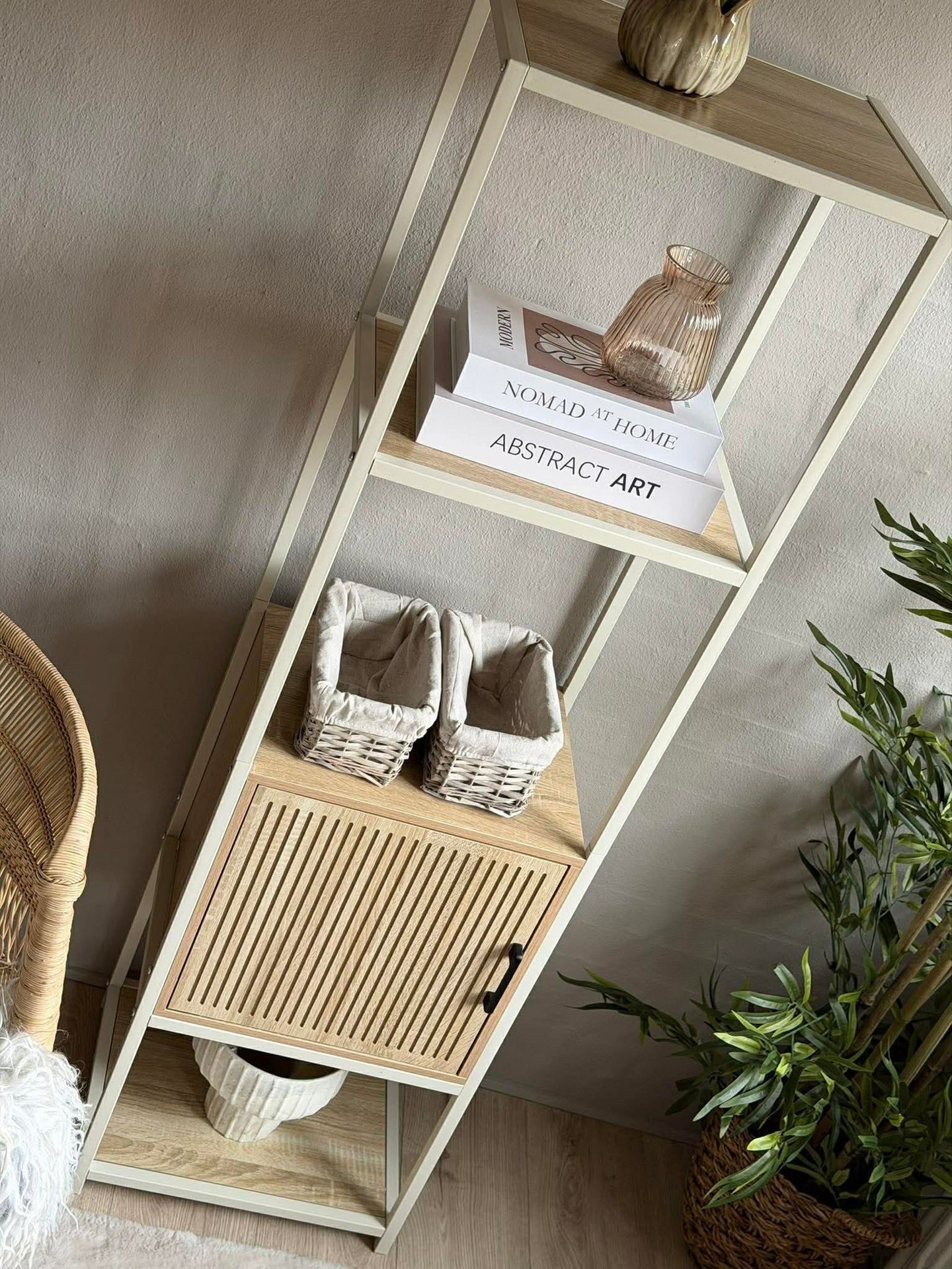 Regal mit Ablagen und Schrank - Offwhite