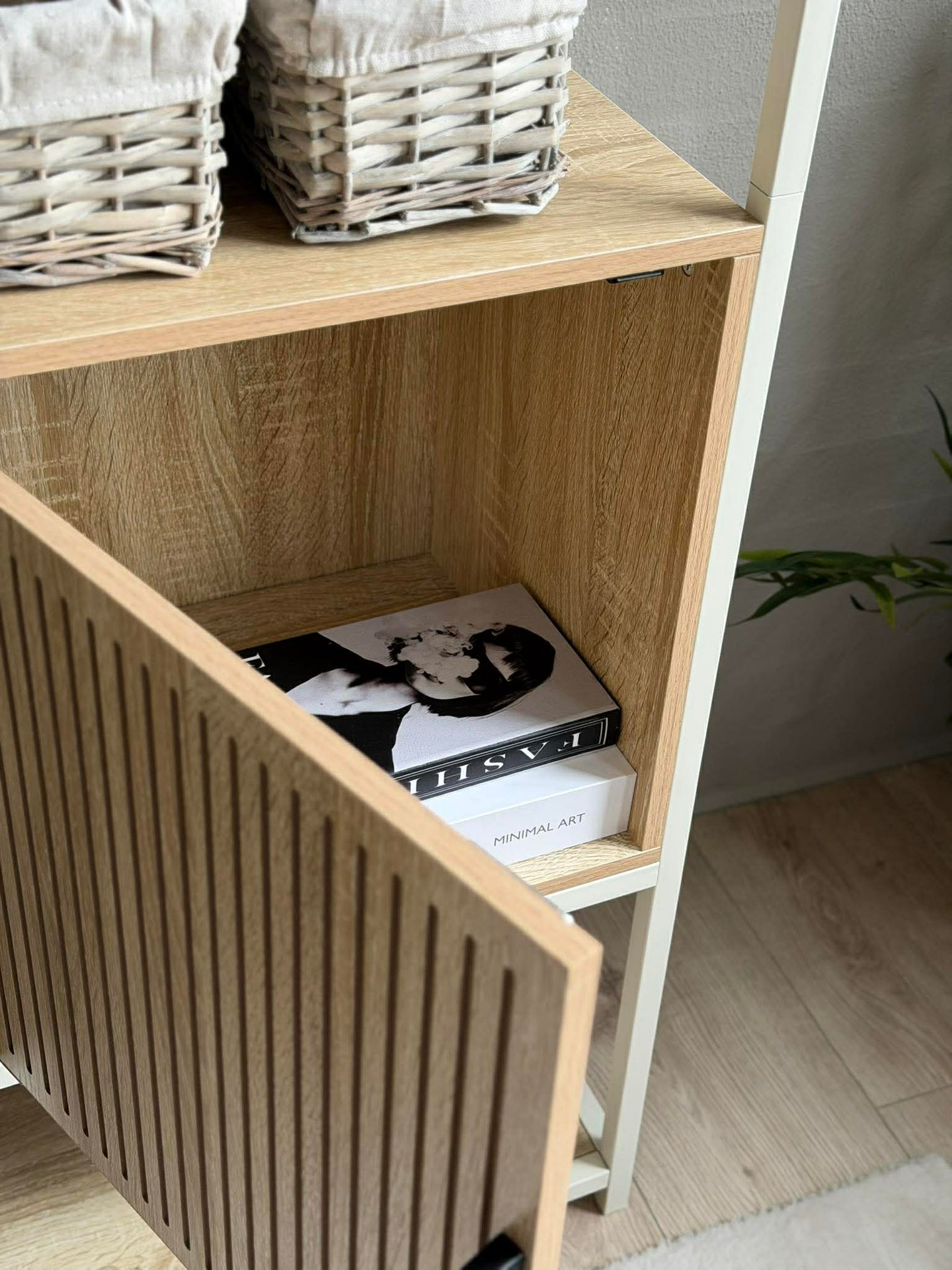Regal mit Ablagen und Schrank - Offwhite