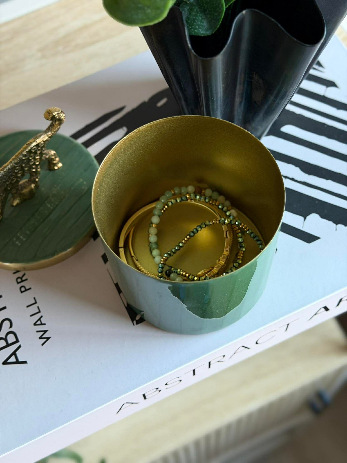 Dose mit Deckel – Grün mit Leopardenoptik