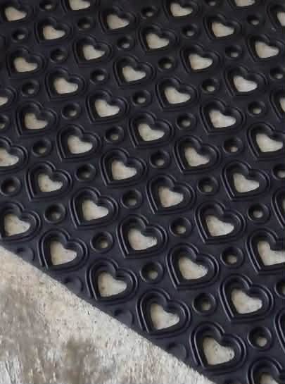 Türmatte mit Herzen