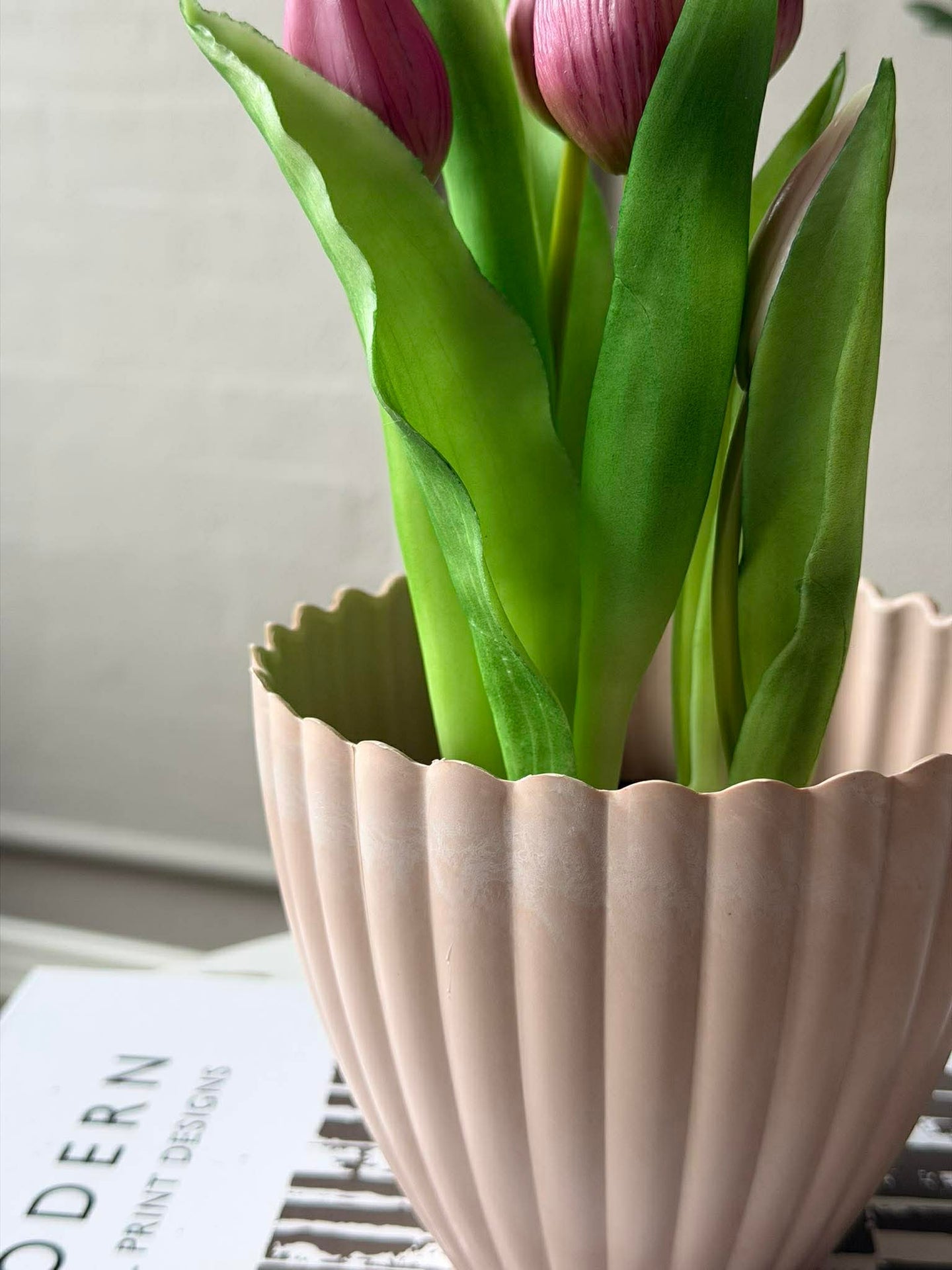 Topf im Beton-Look - Klein Rosa