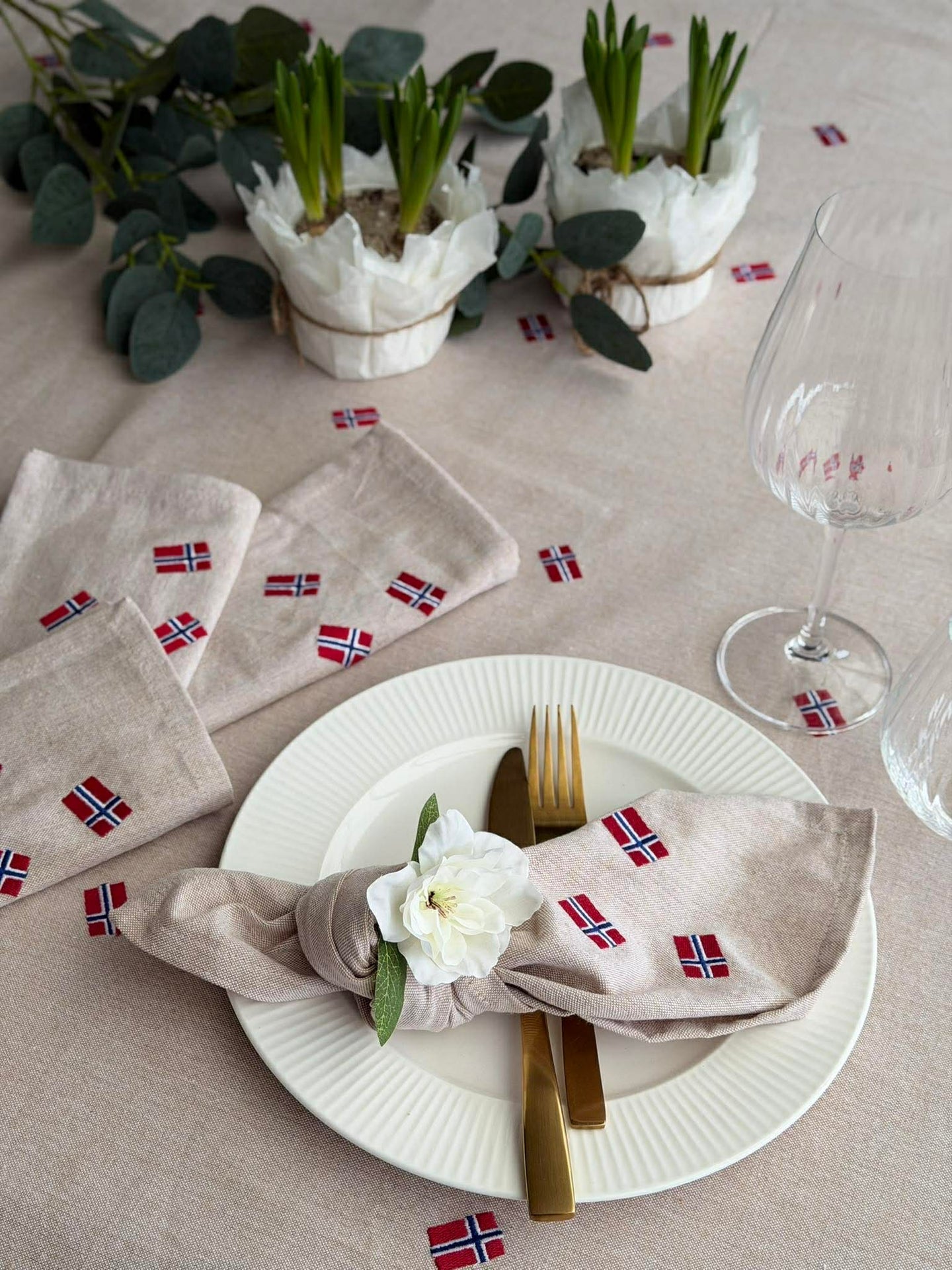 Mundservietten mit norwegischen Flaggen – 4er-Set