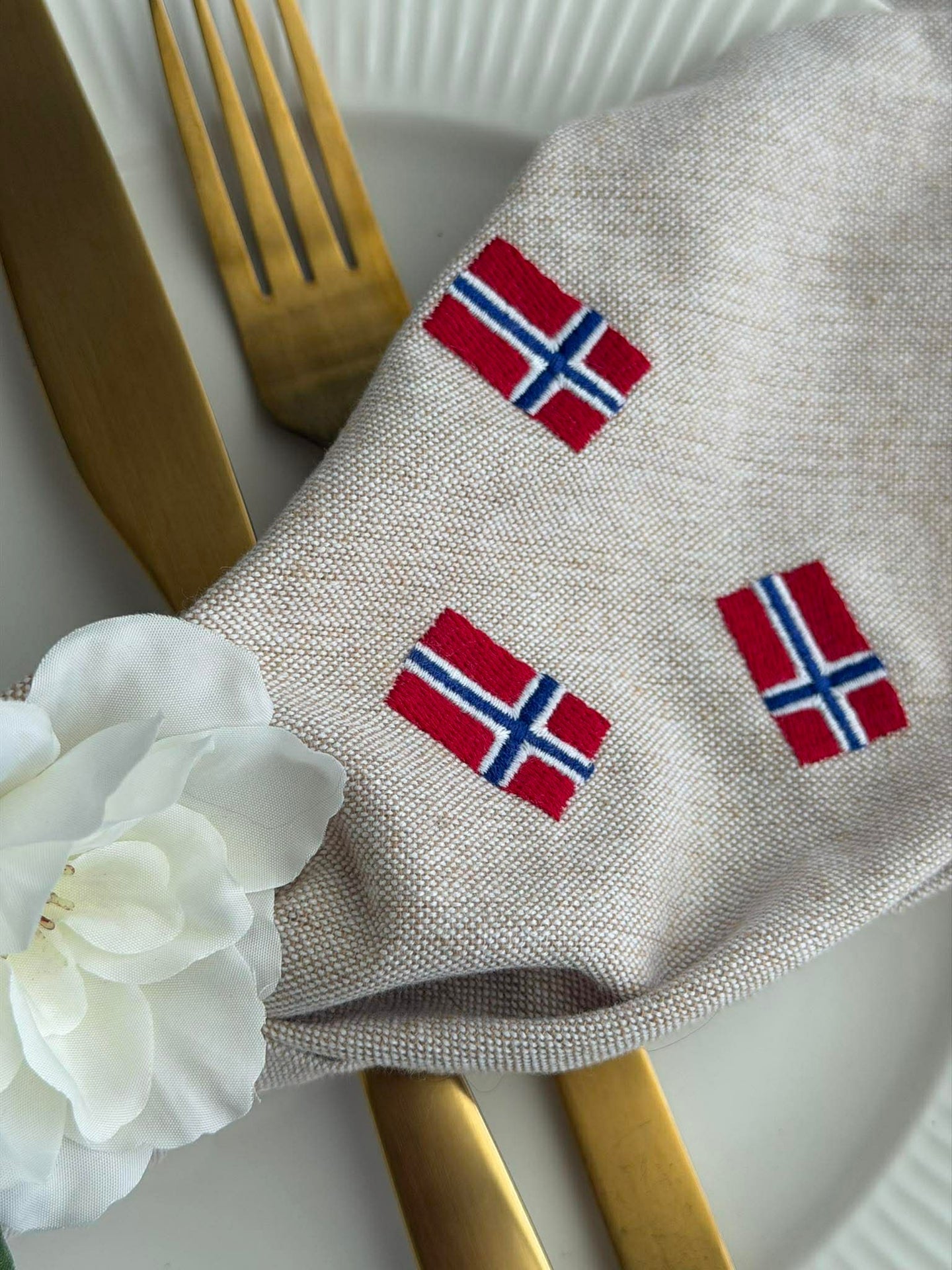 Mundservietten mit norwegischen Flaggen – 4er-Set