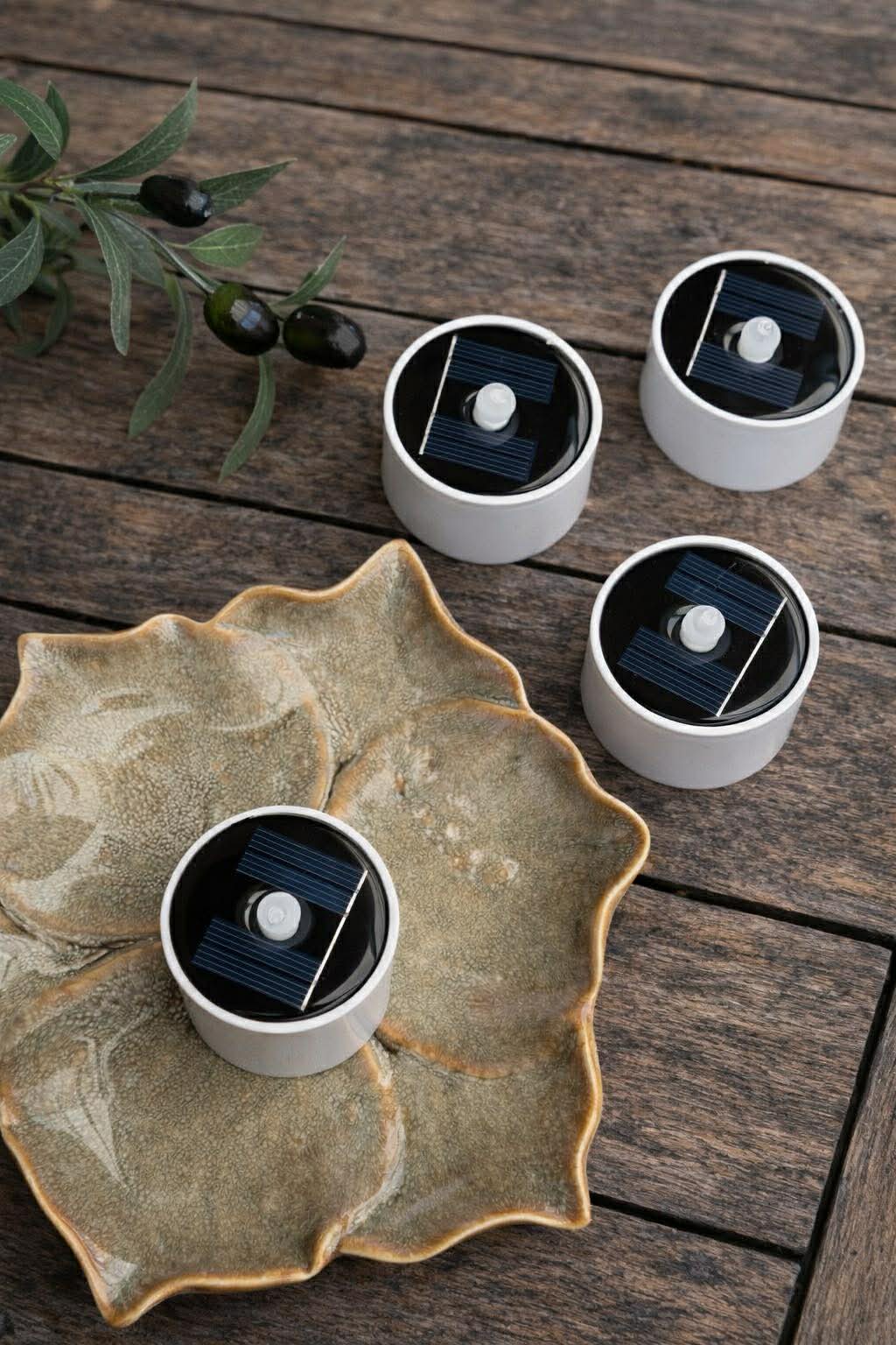 Teelichter mit Solarzellen – Packung mit 4 Stk.