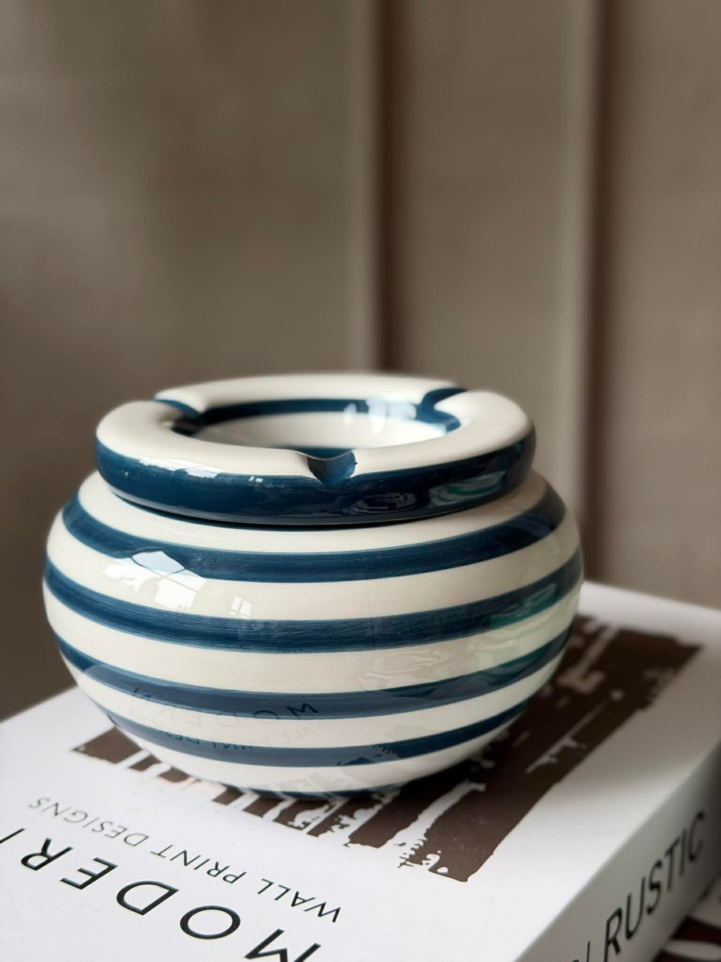 Aschenbecher mit Streifen - Mehrere Farben