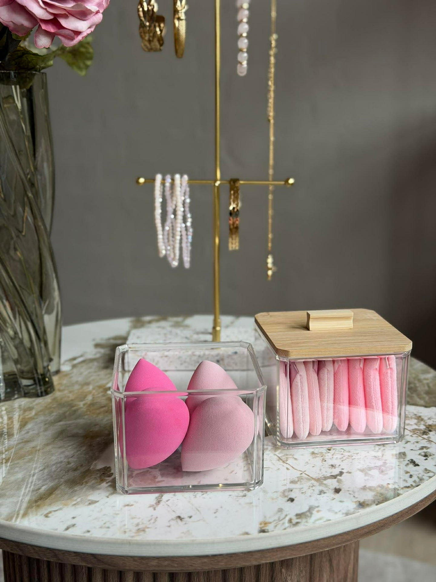Make-up-Organizer mit Schwämmen - 2 Lagen