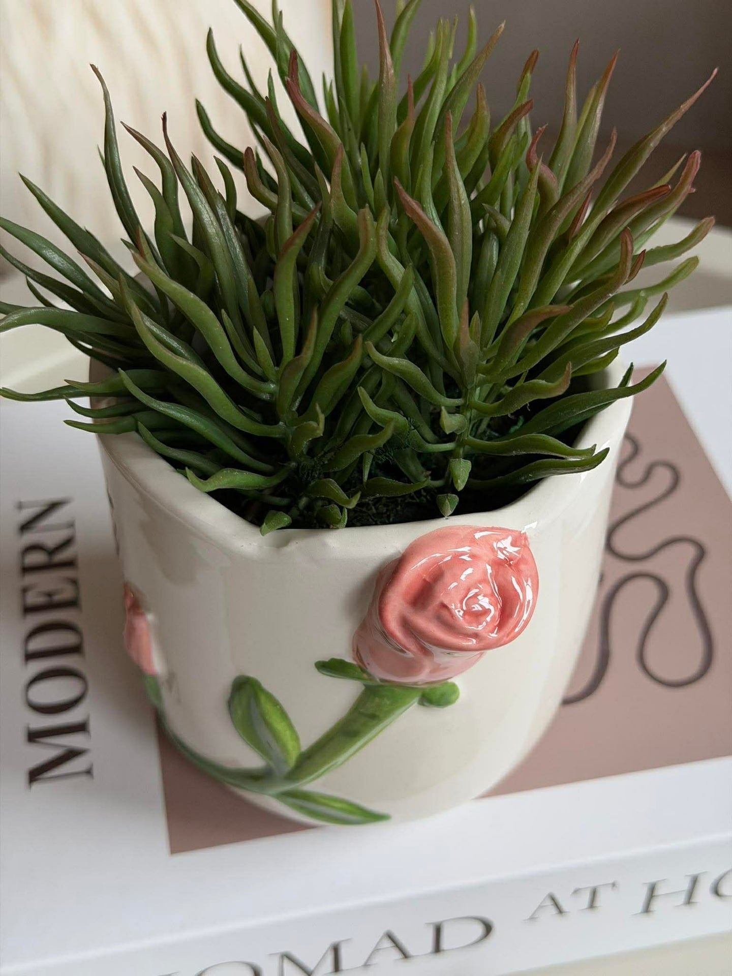 Übertopf mit Rosen - Mehrere Farben