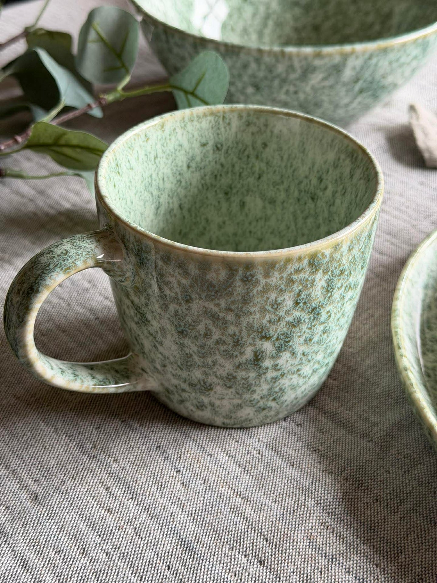 Becher aus Steinzeug – Nordic Moss