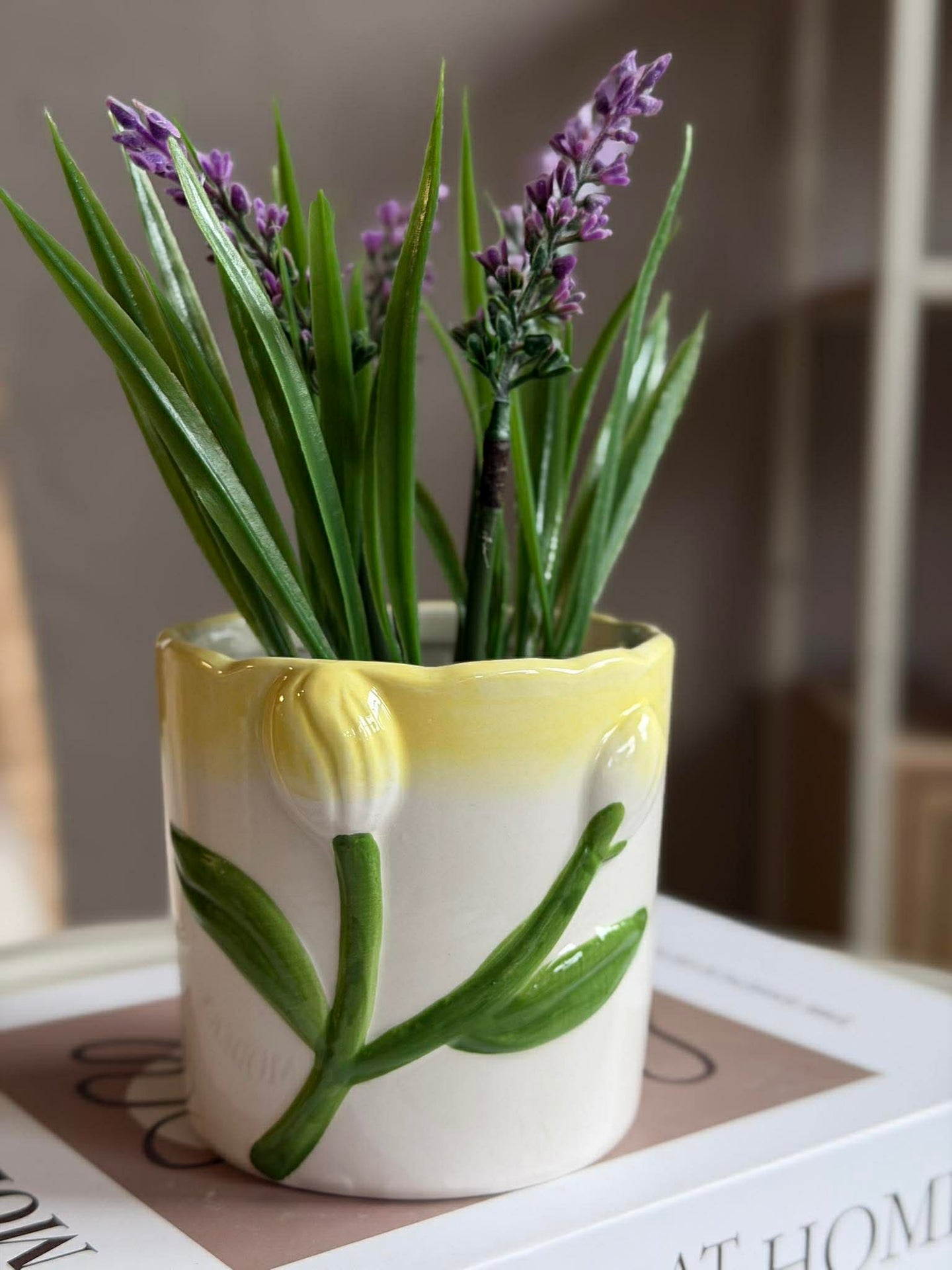 Übertopf mit Tulpe - Mehrere Farben