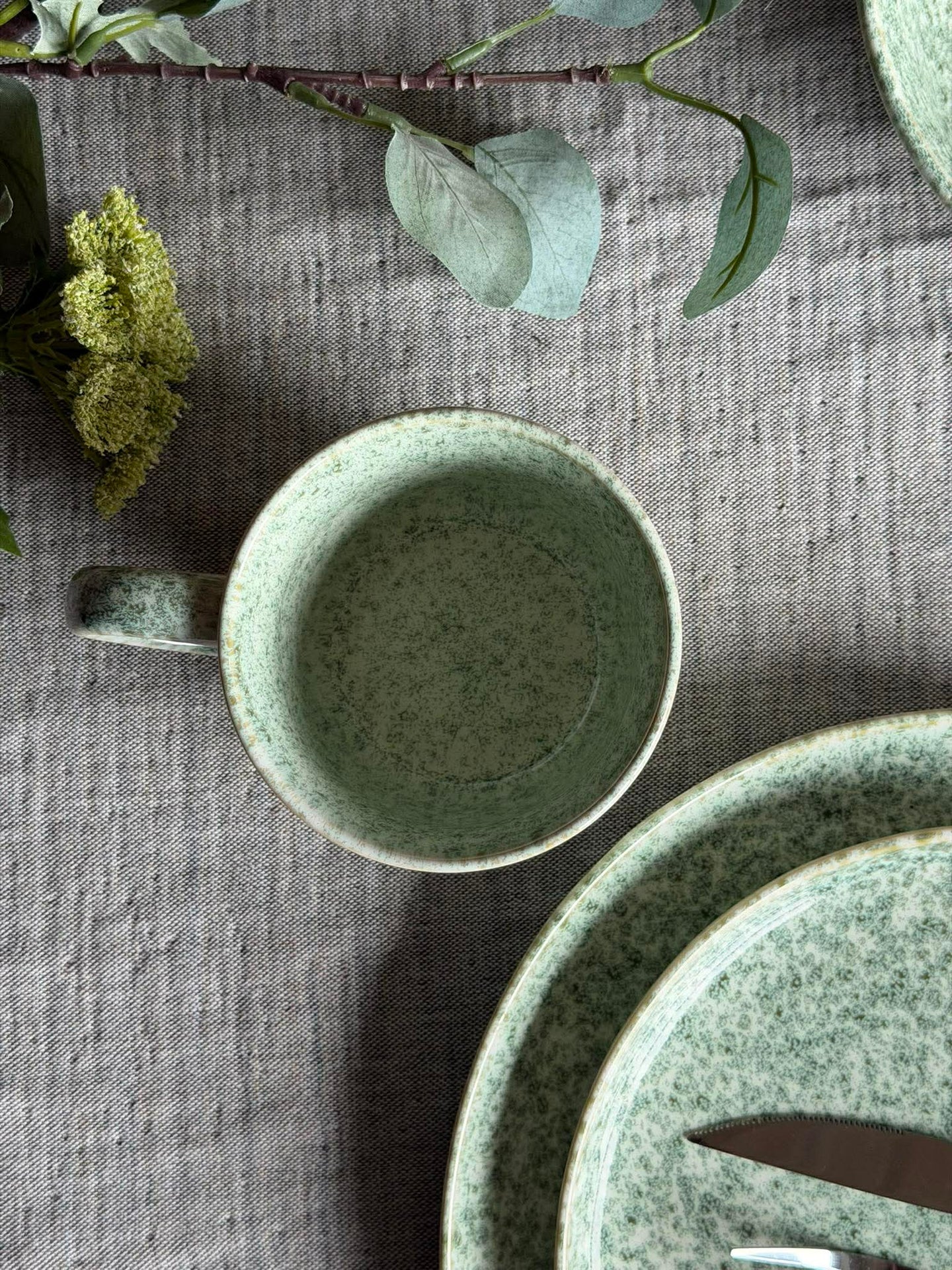 Becher aus Steinzeug – Nordic Moss
