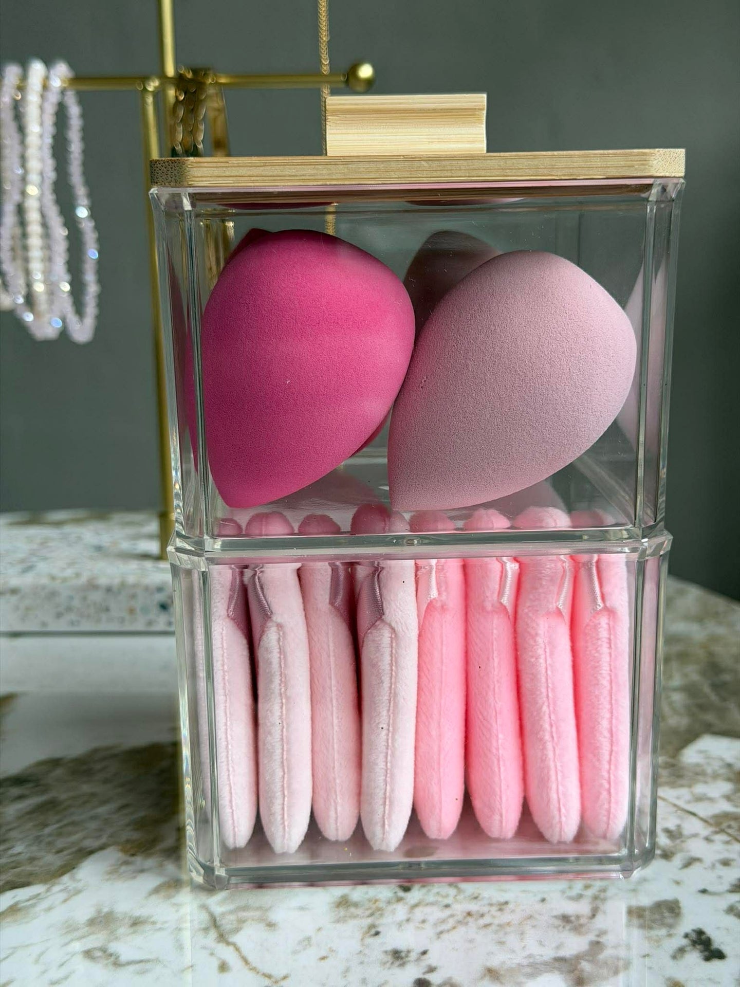 Make-up-Organizer mit Schwämmen - 2 Lagen