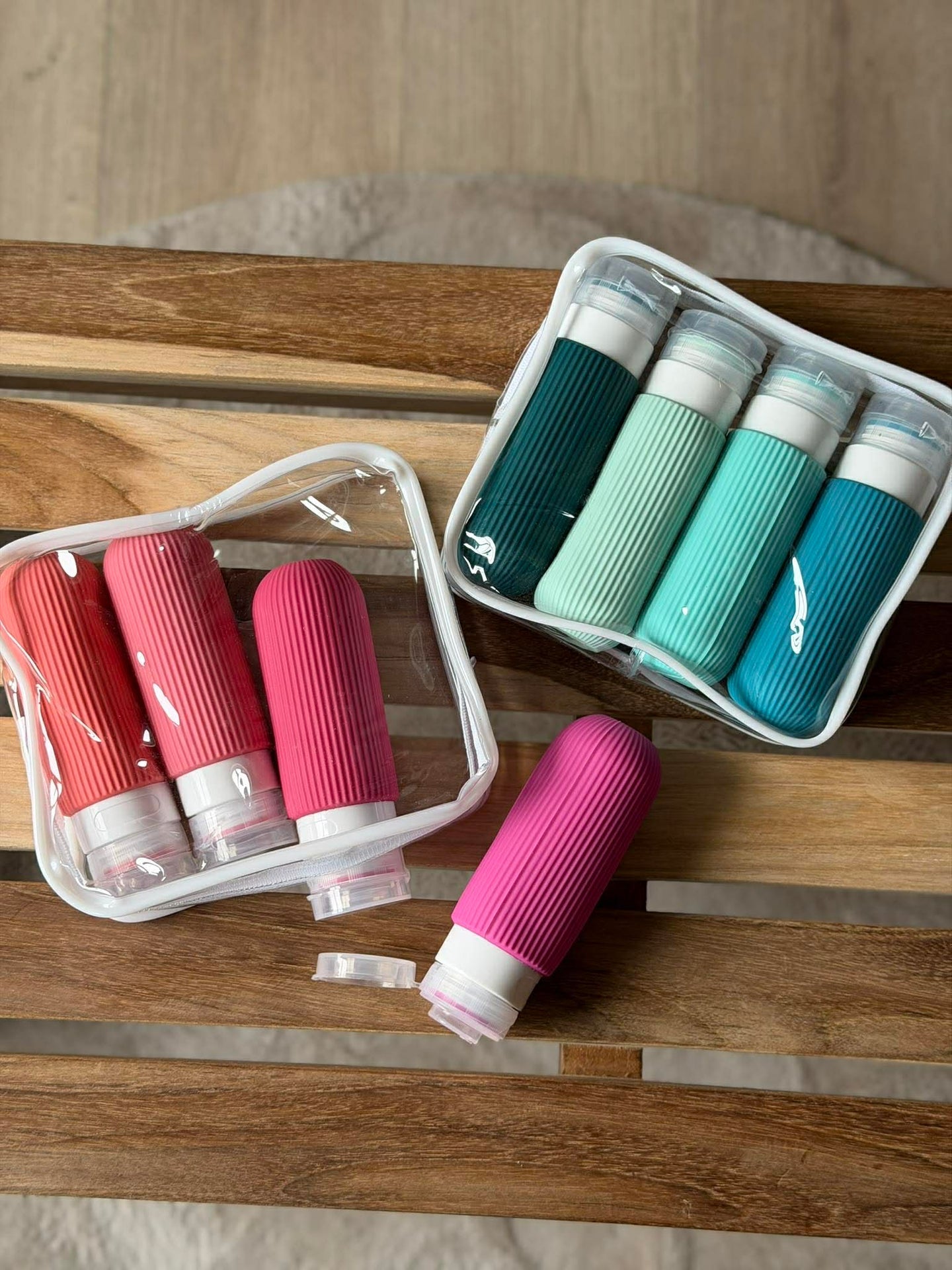 Reise-Set mit 4 Stk. - Mehrere Farben