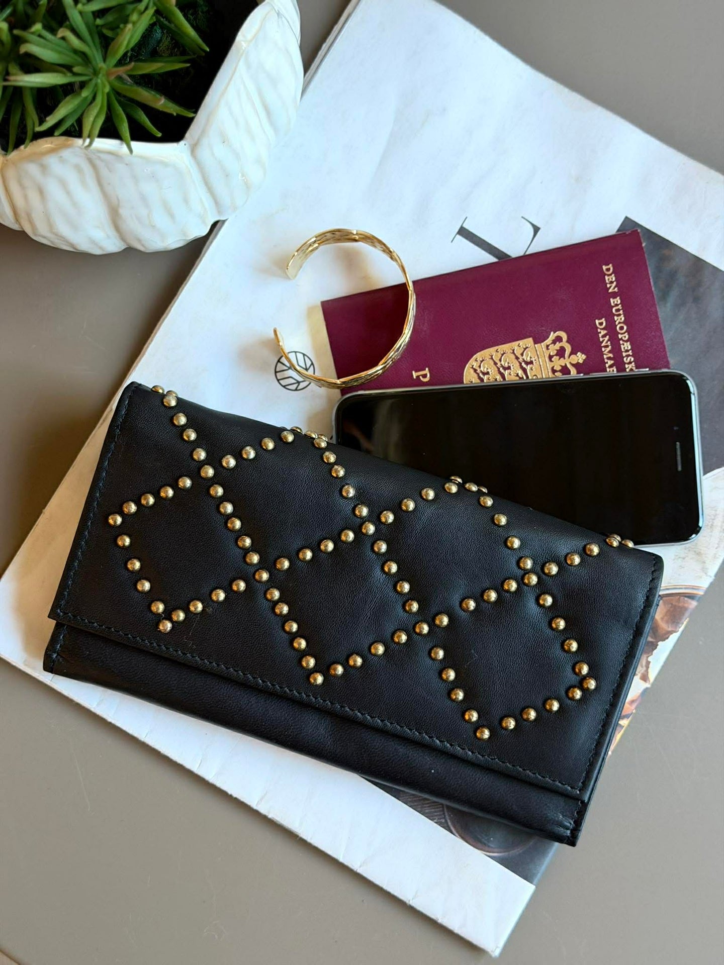 Clutch mit Nieten - LIMA large black