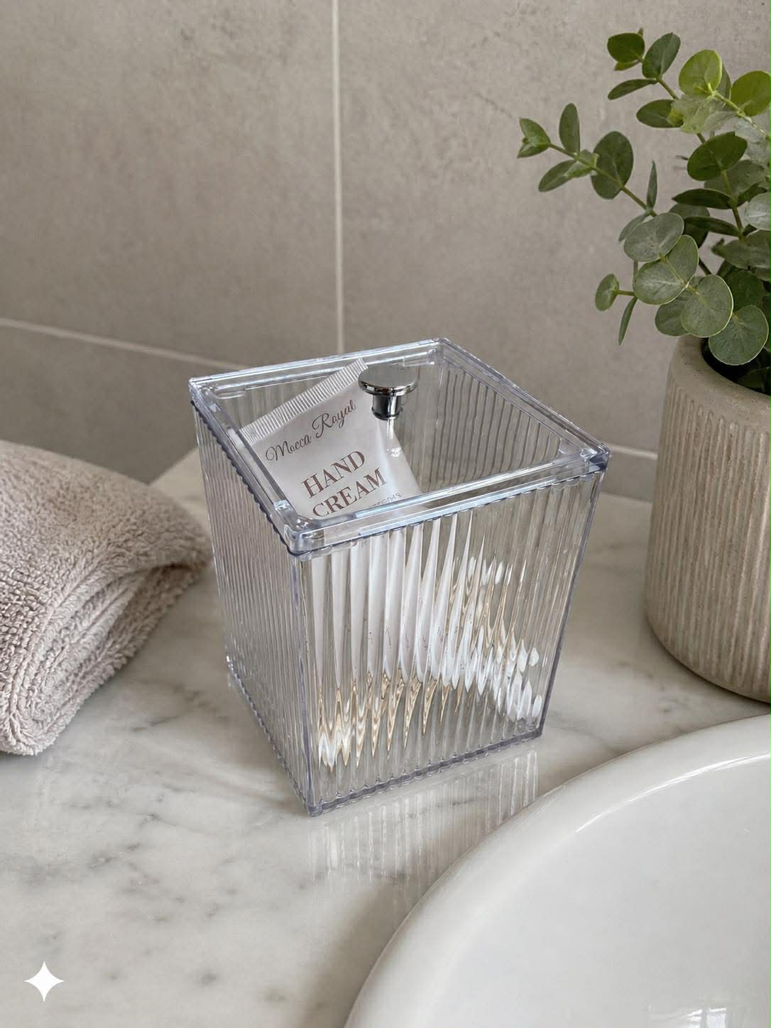 Makeup-Organizer mit Deckel