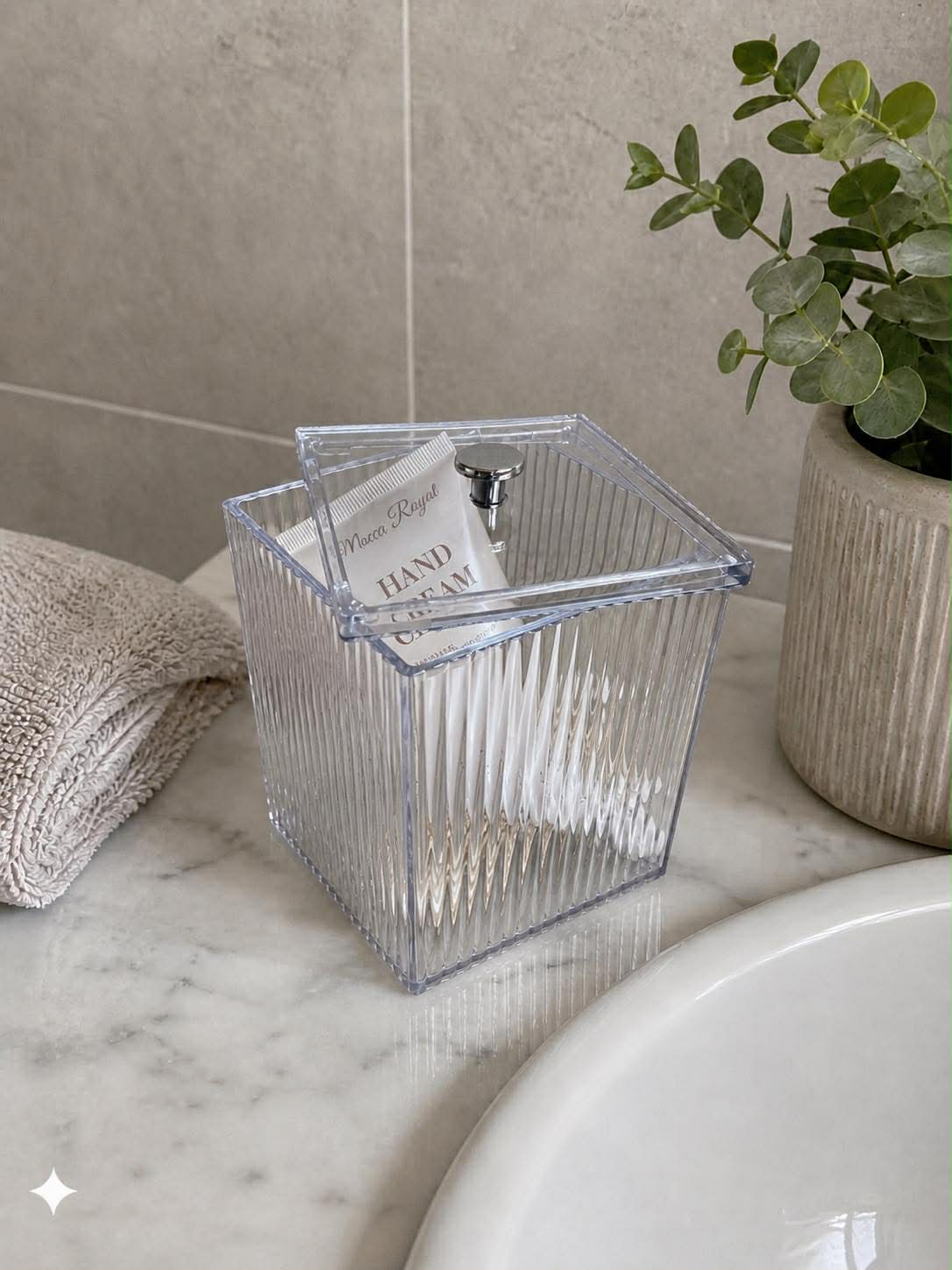 Makeup-Organizer mit Deckel