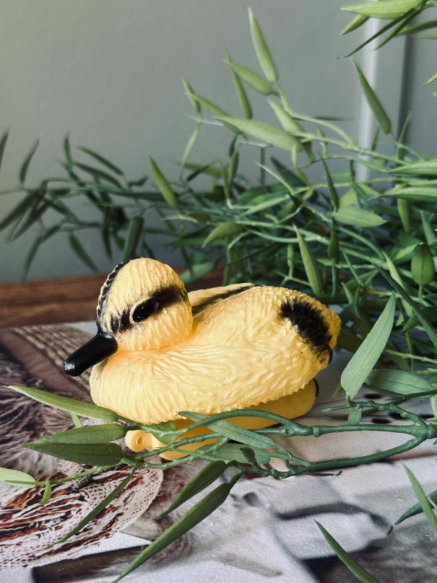 Schwimmende Ente für Gartendekoration